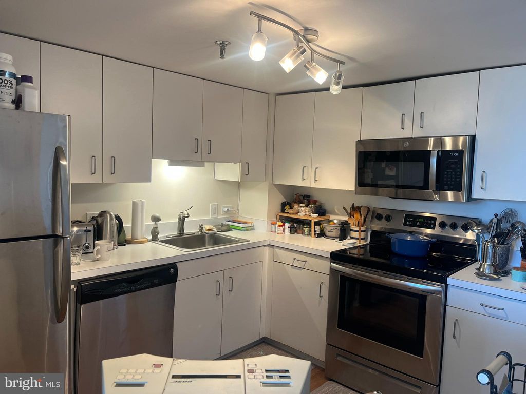 Photo of 2001 - 00 Hamilton Street #504, PHILADELPHIA, PA 19130 (MLS # PAPH2583718)