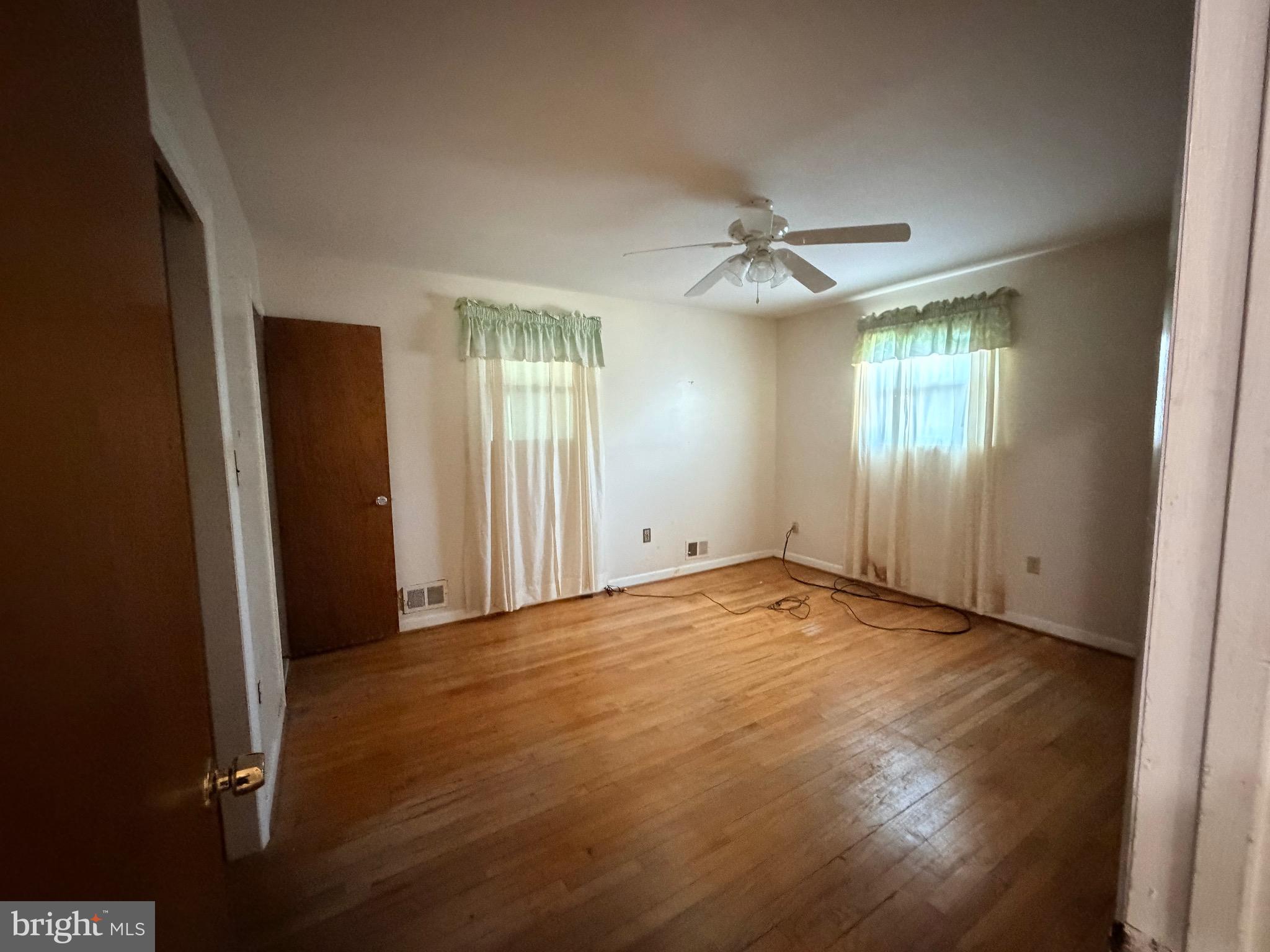 CLINTON HILLS - Residential