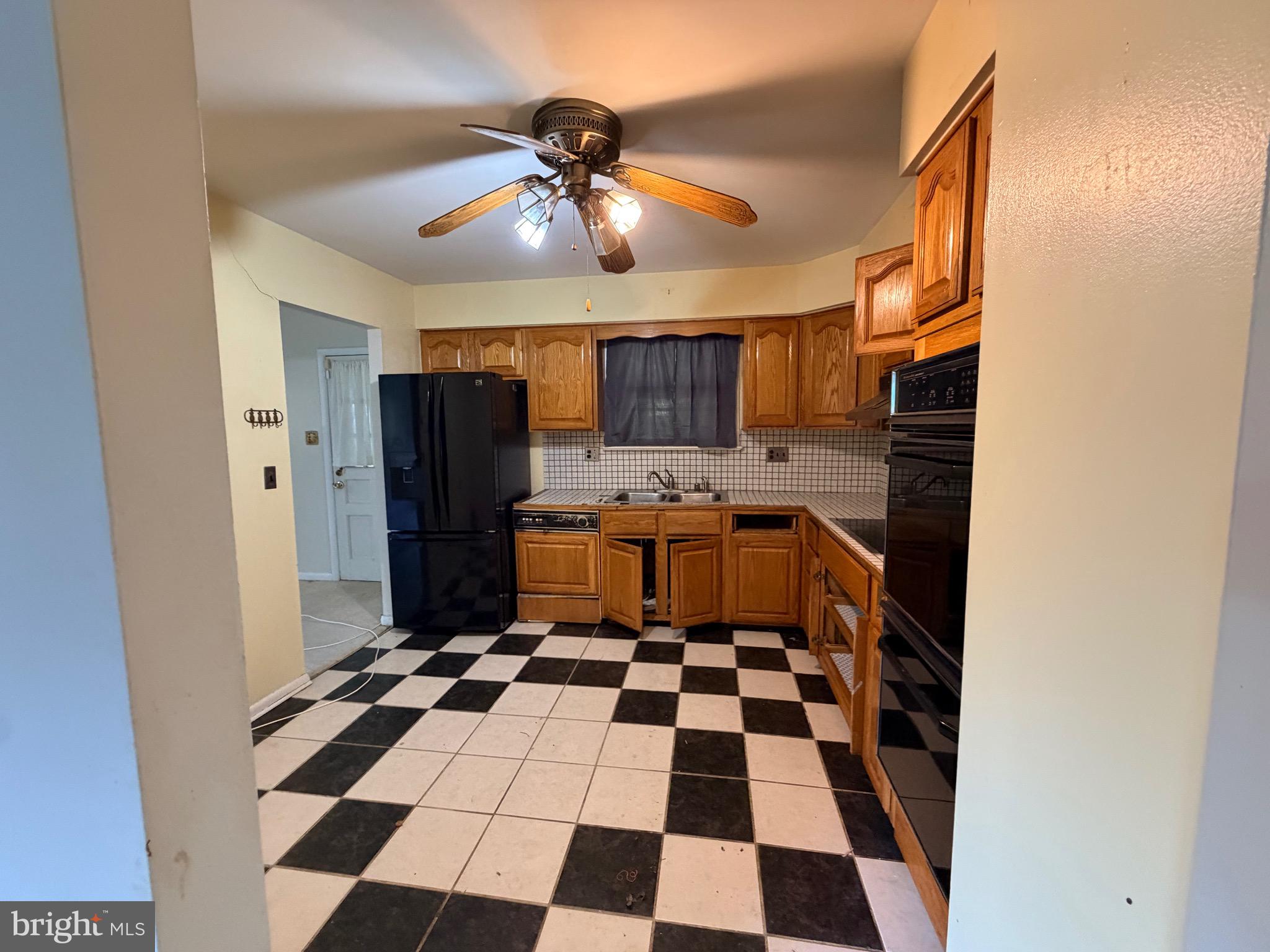 CLINTON HILLS - Residential