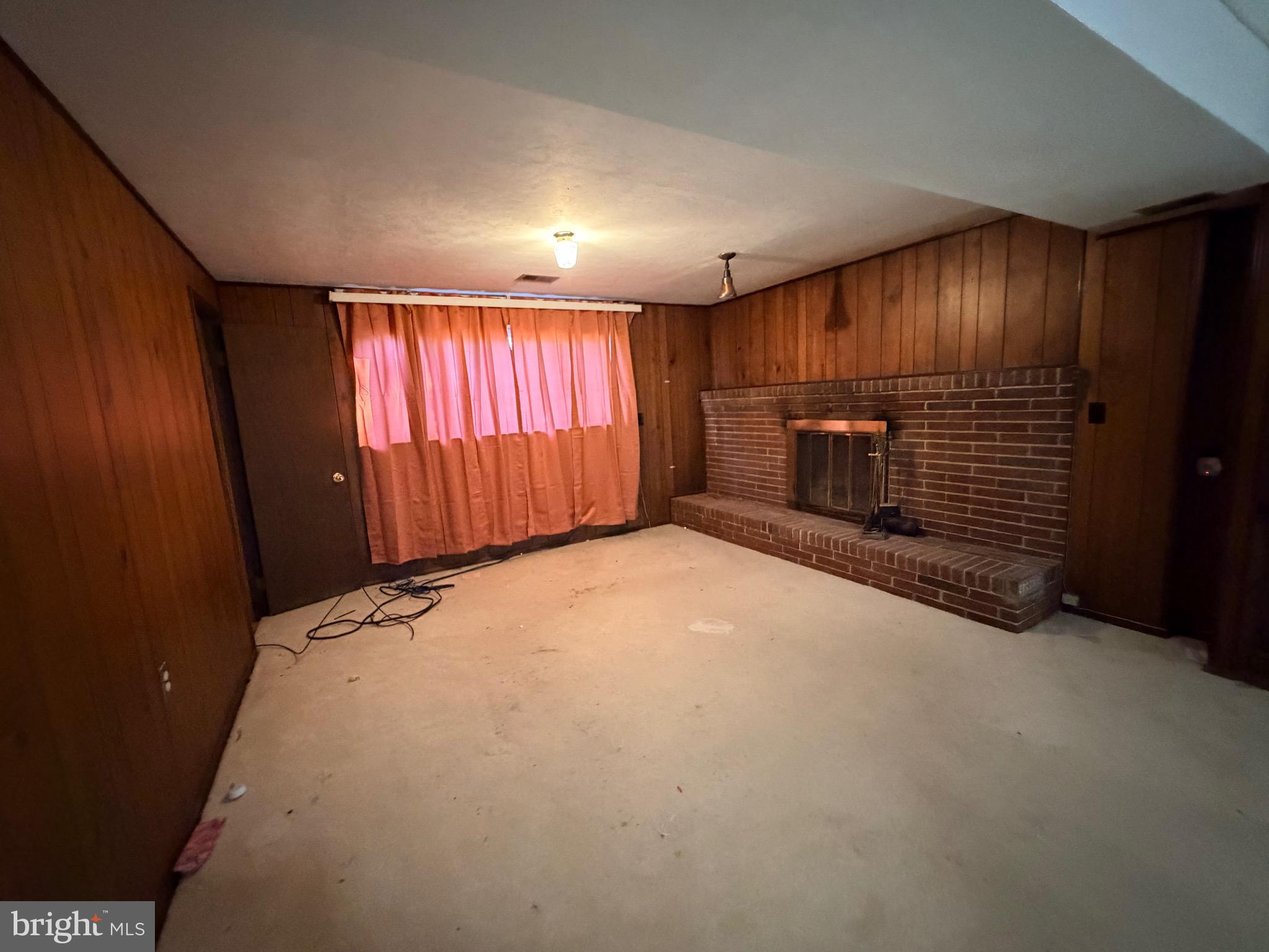 CLINTON HILLS - Residential