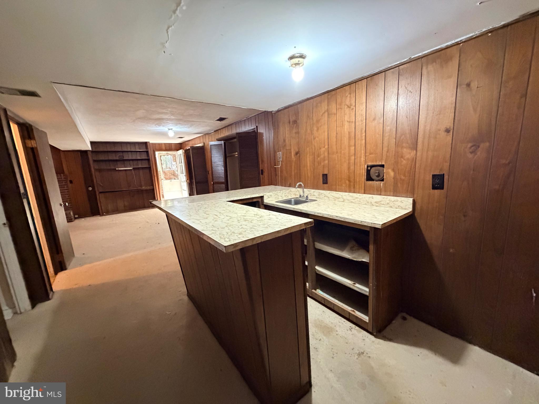 CLINTON HILLS - Residential