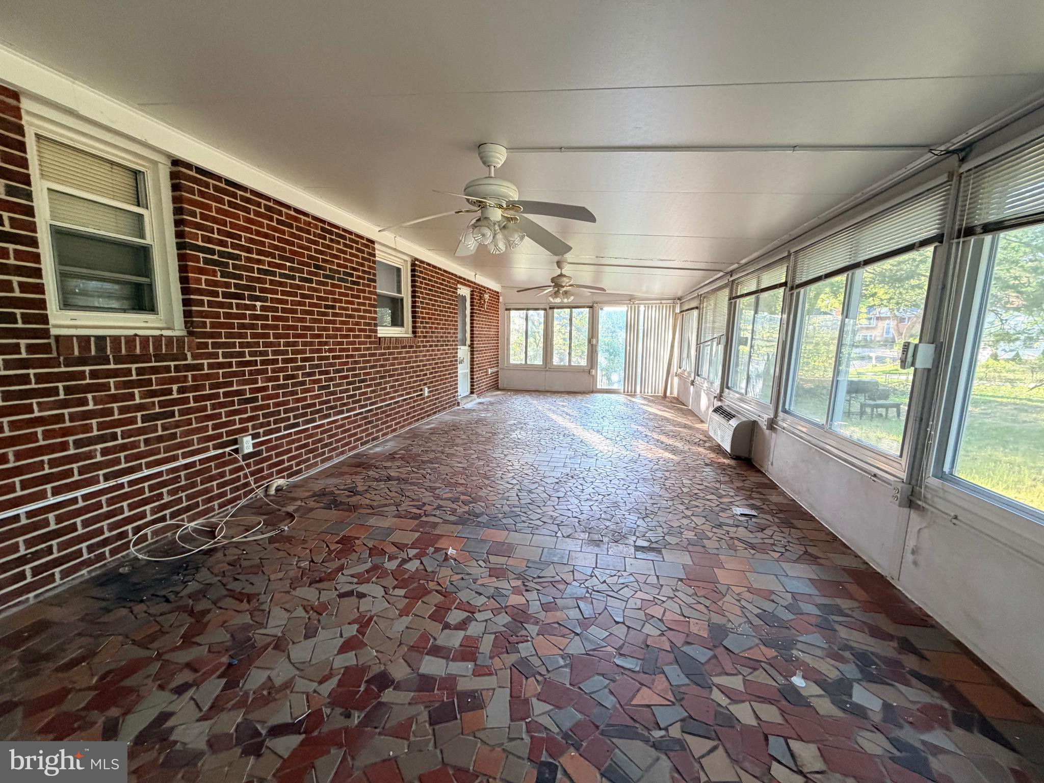 CLINTON HILLS - Residential