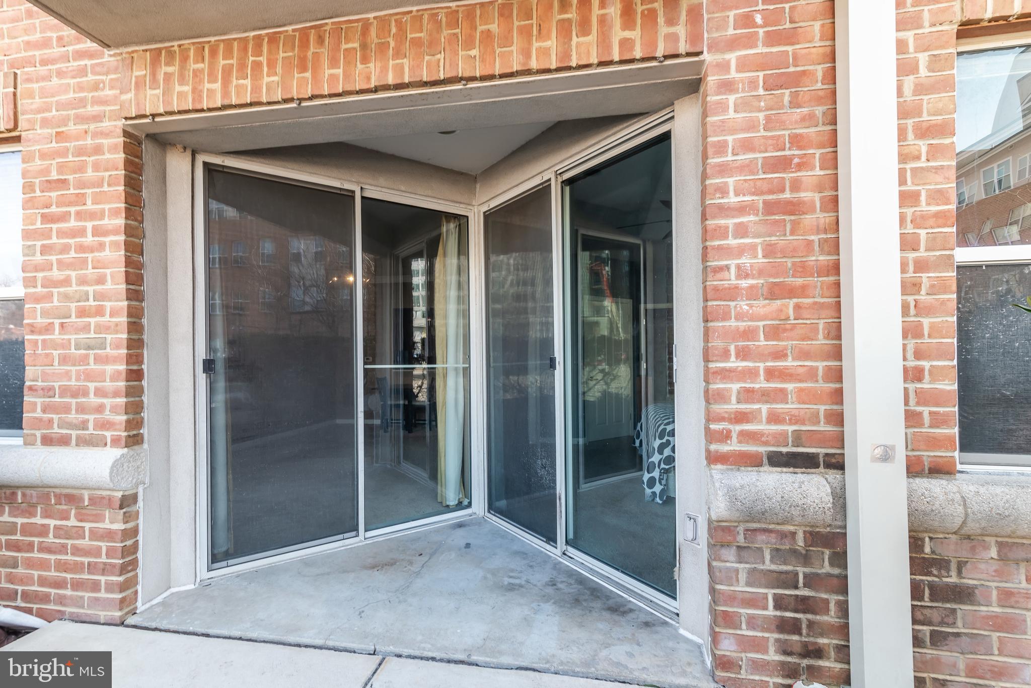 PIERSIDE AT HARBORVIEW - Residential Lease