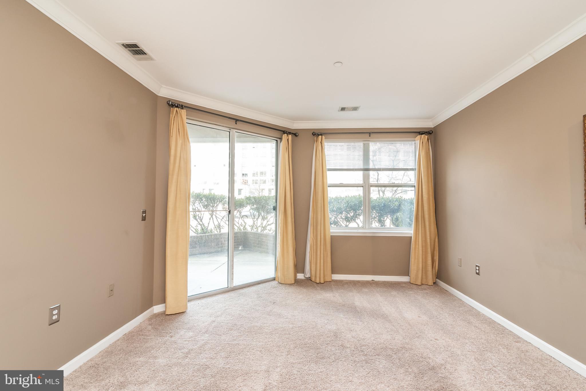 PIERSIDE AT HARBORVIEW - Residential Lease