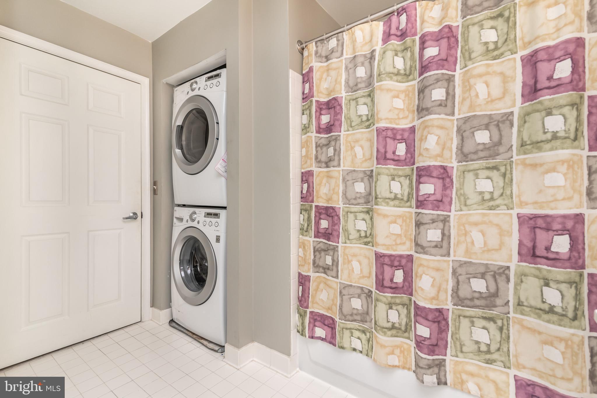 PIERSIDE AT HARBORVIEW - Residential Lease