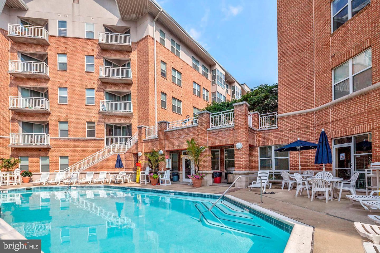 PIERSIDE AT HARBORVIEW - Residential Lease