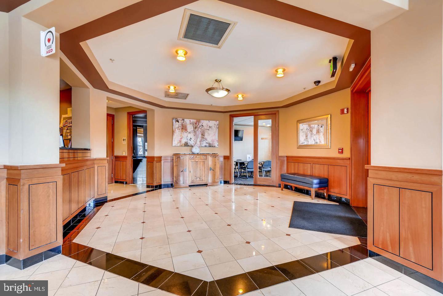 PIERSIDE AT HARBORVIEW - Residential Lease