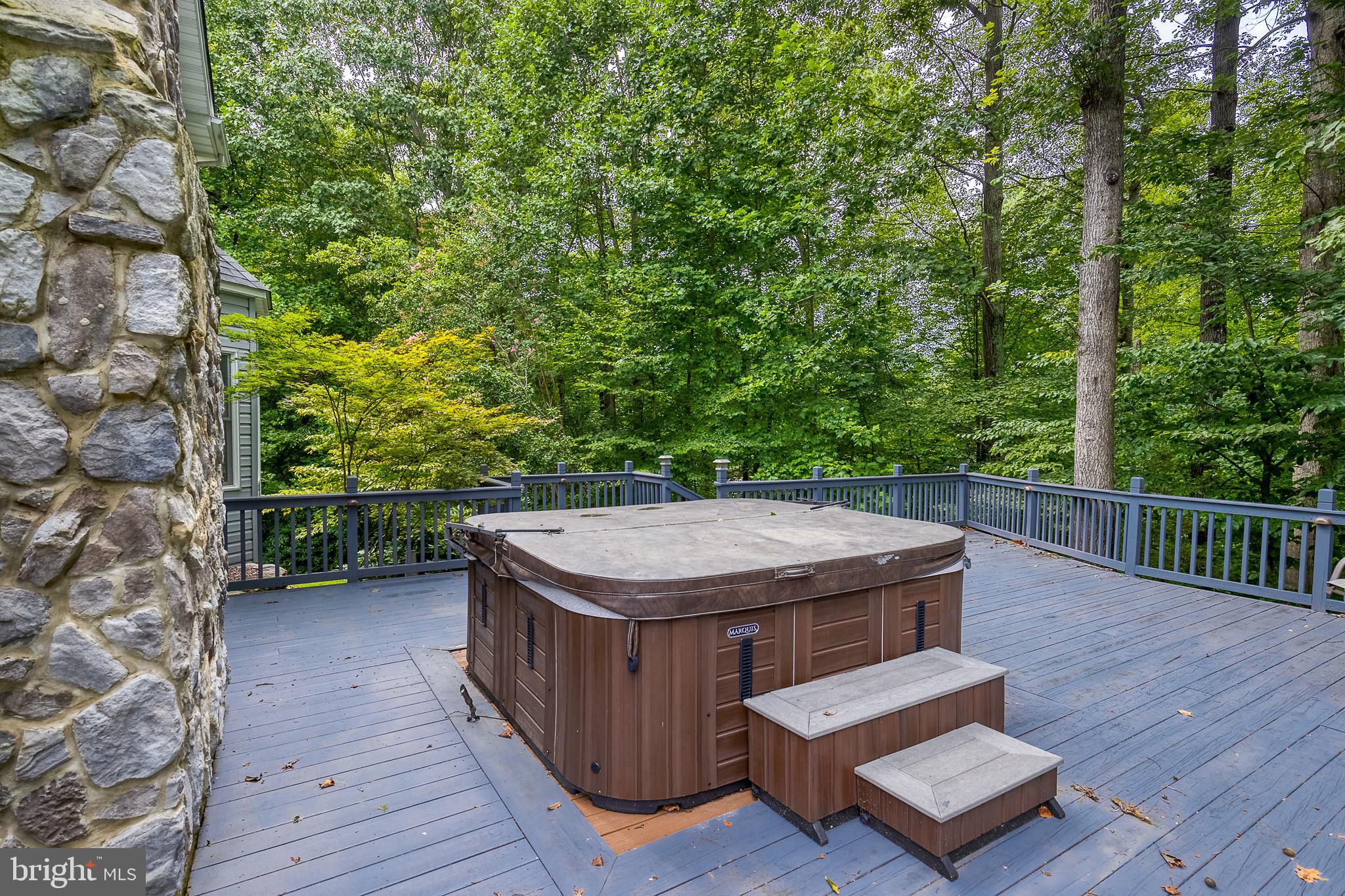 LAKE WHIPPOORWILL - Residential