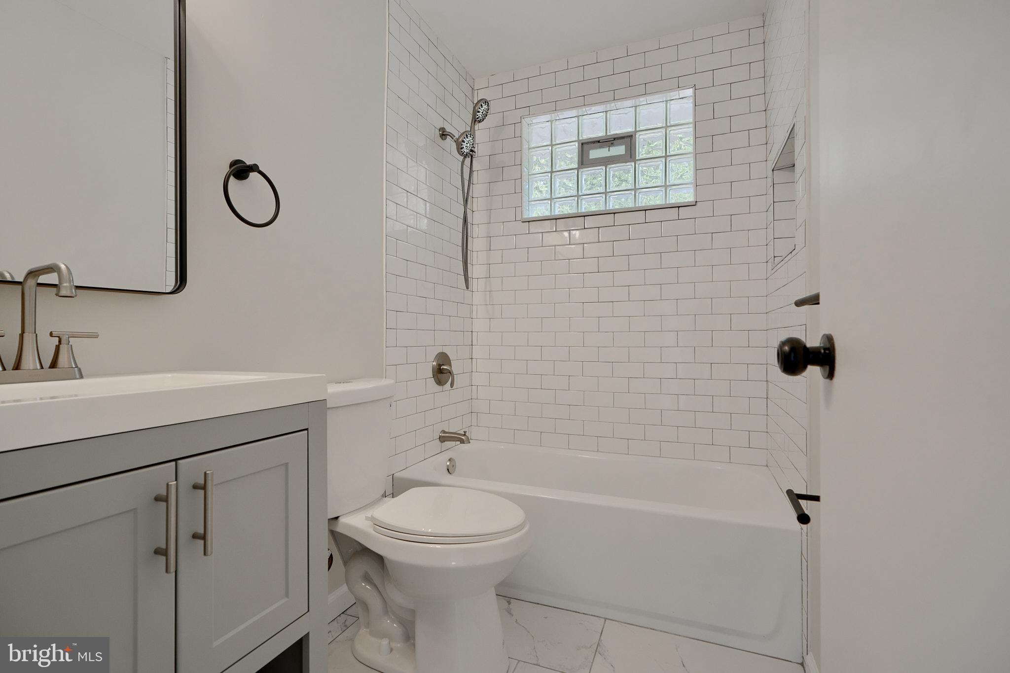 ROSEDALE GARDENS - Residential