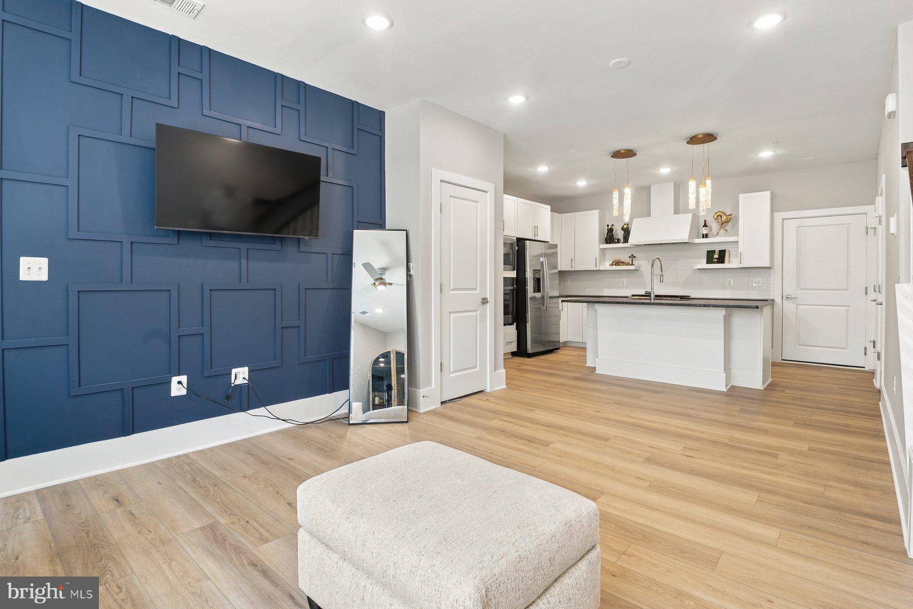 2506 W PENINSULA DRIVE 301A