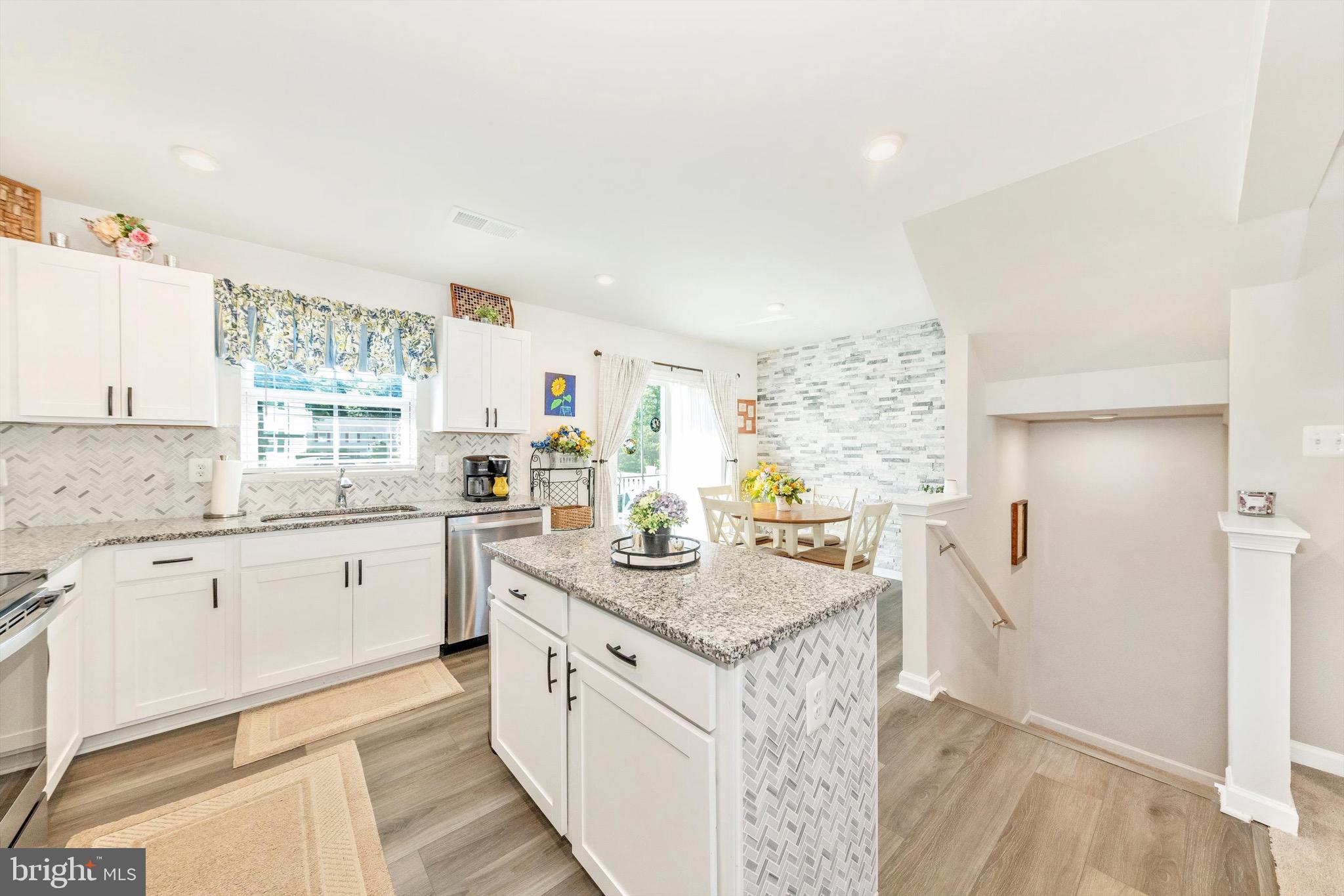 SOUTH BROOK - Residential