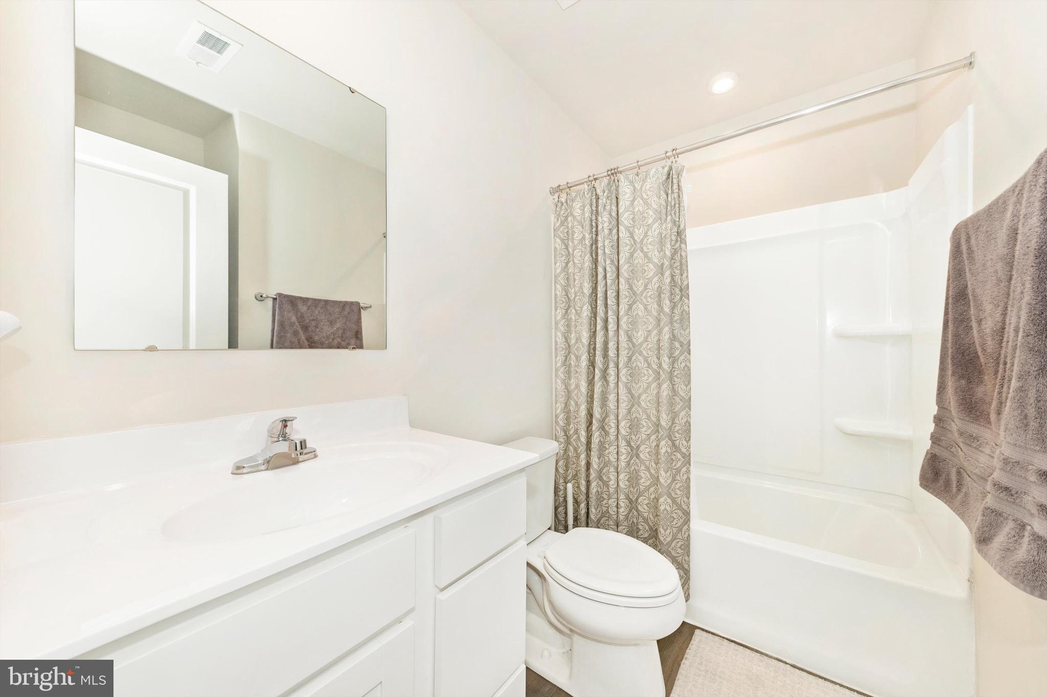 SOUTH BROOK - Residential