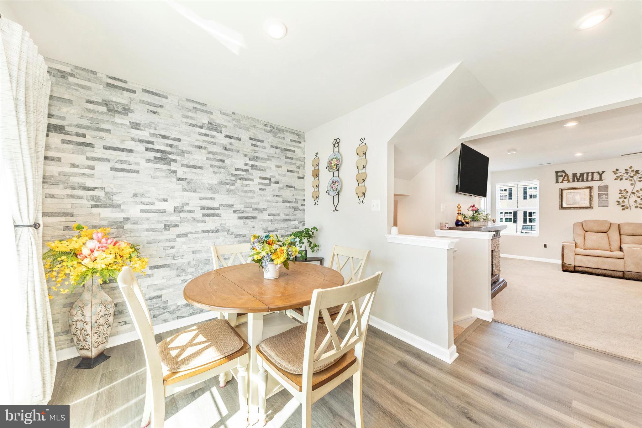 SOUTH BROOK - Residential