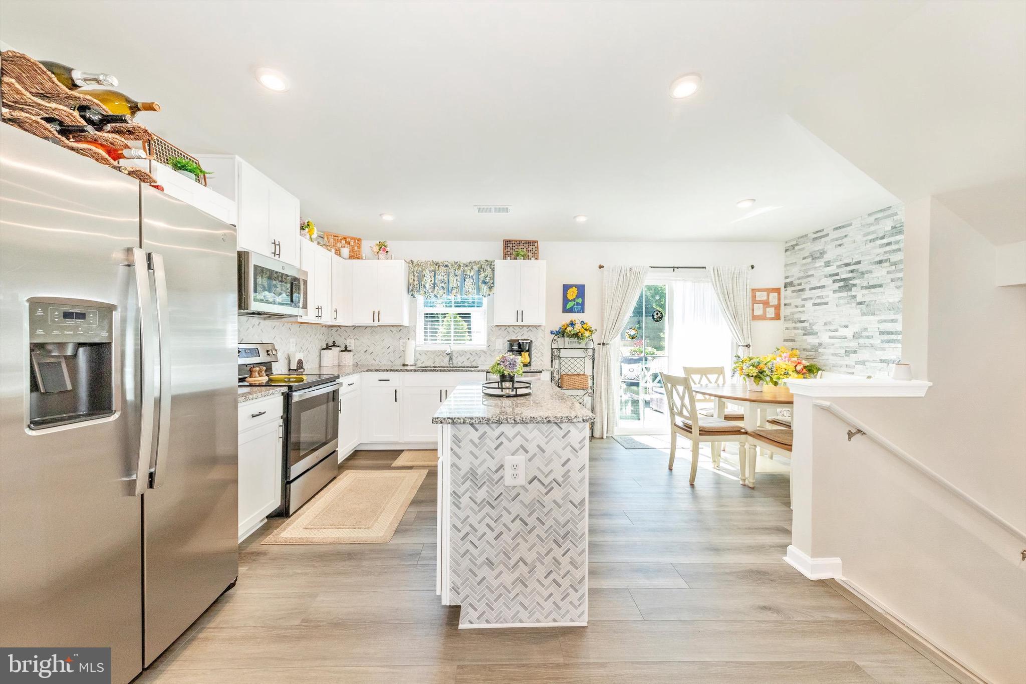 SOUTH BROOK - Residential