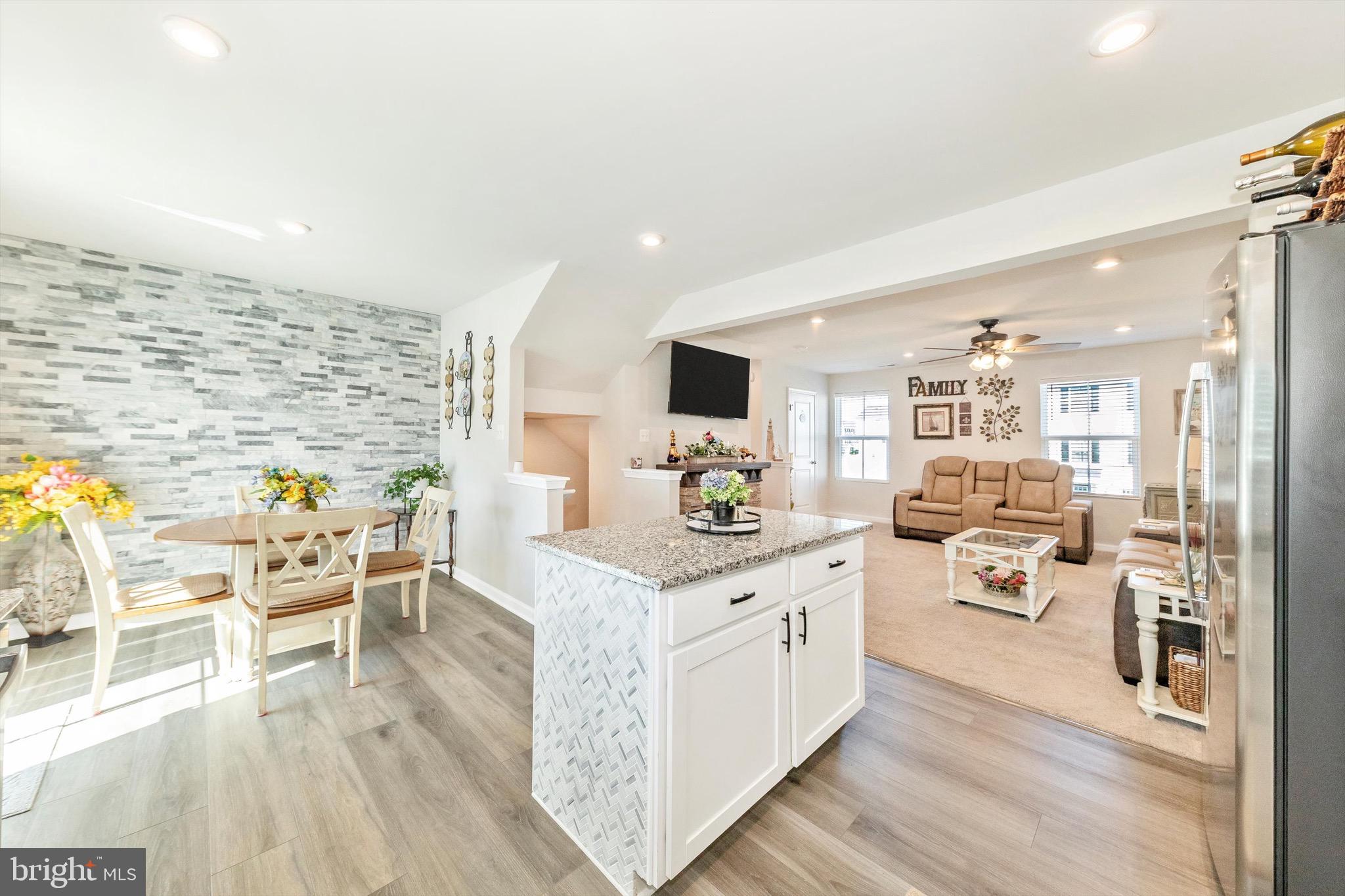 SOUTH BROOK - Residential