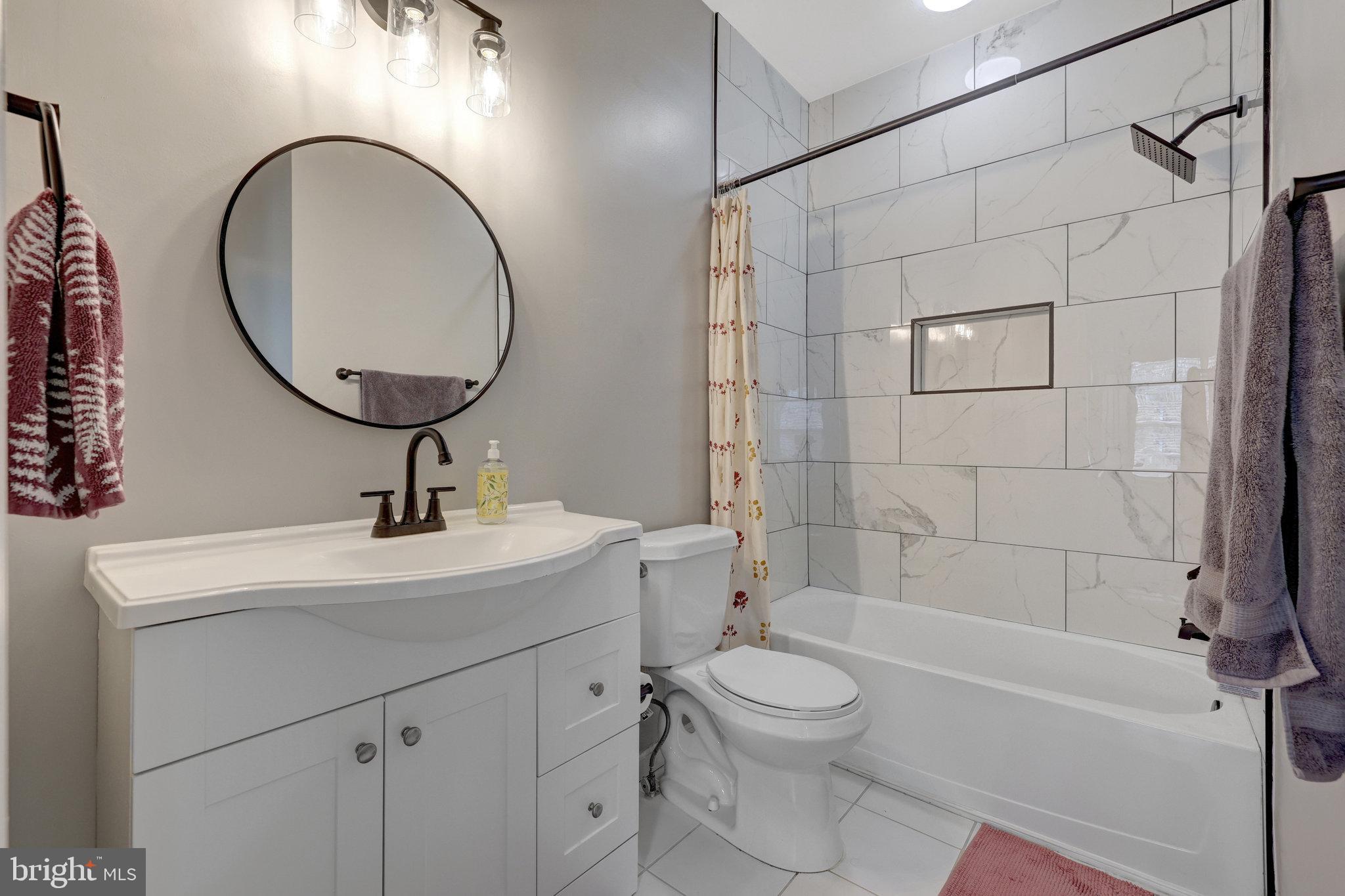 BARR HILL AT INVERNESS - Residential