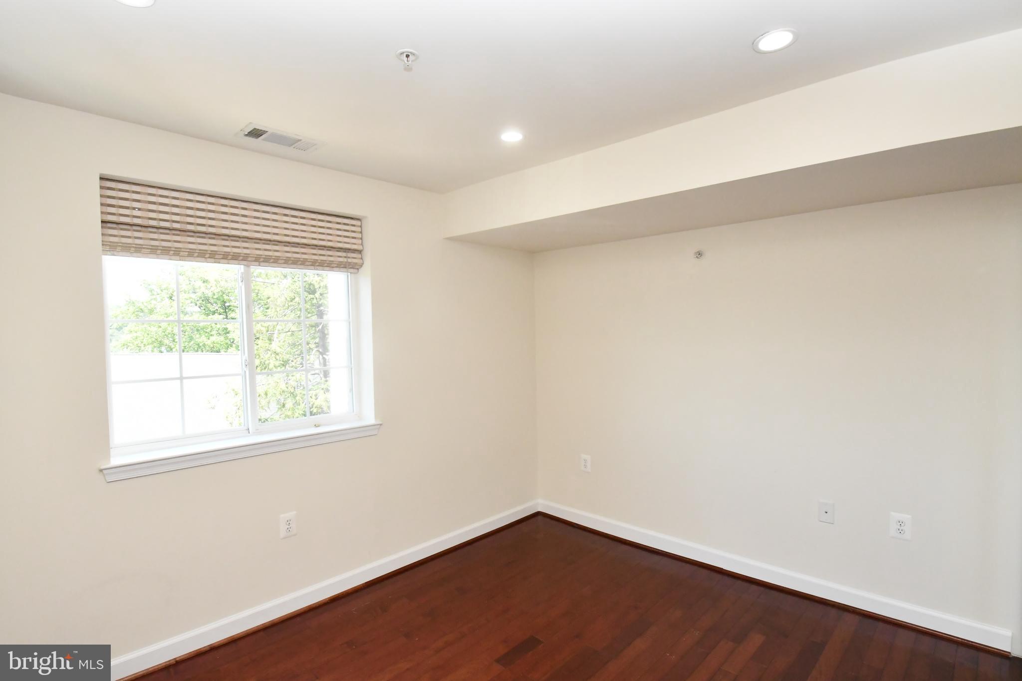 WEST VILLAGE OF SHIRLINGTON - Residential Lease