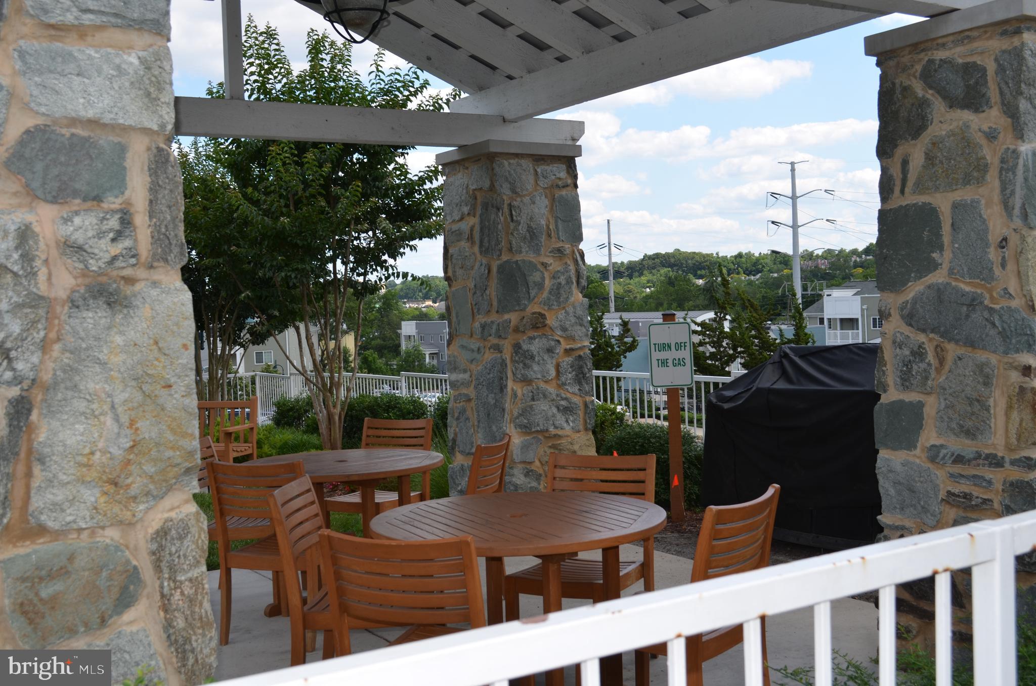 WEST VILLAGE OF SHIRLINGTON - Residential Lease