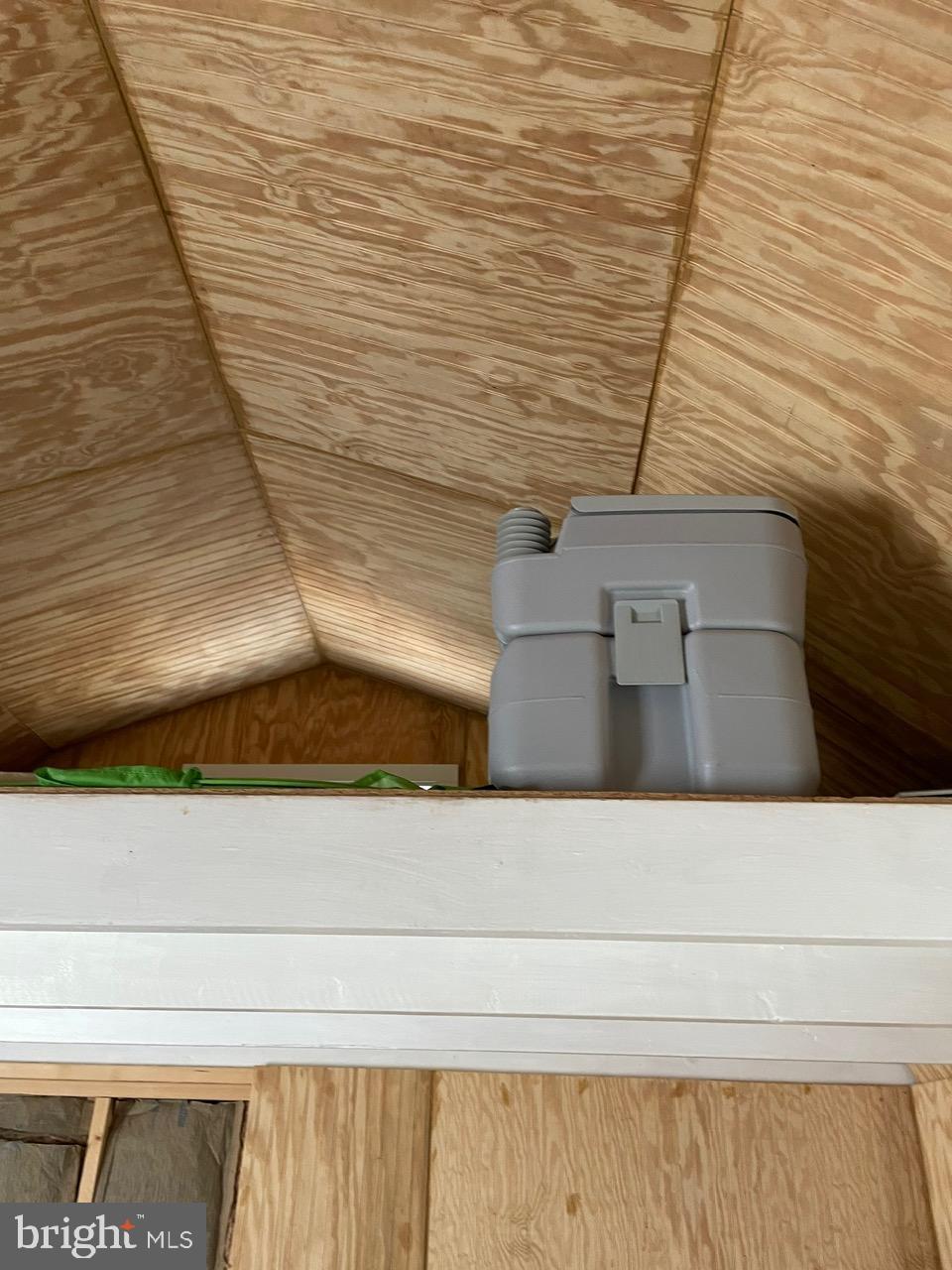 COVE CREEK - Residential