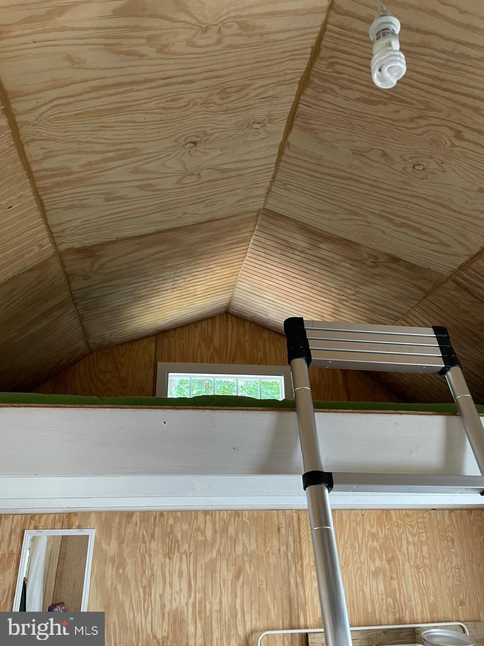 COVE CREEK - Residential