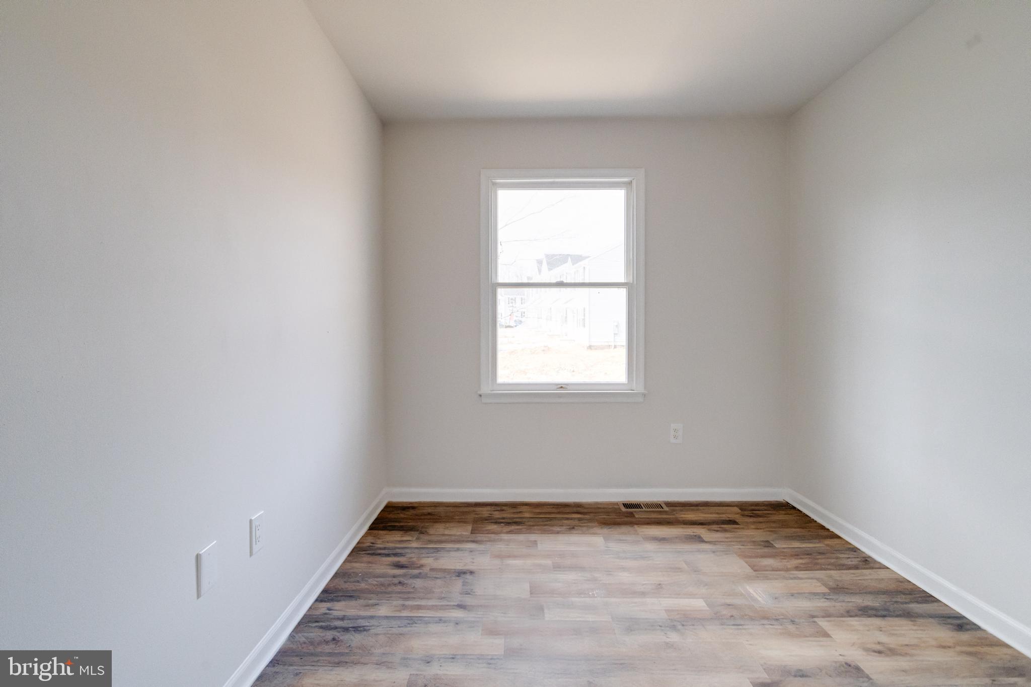 VILLAGE KNOLL - Residential