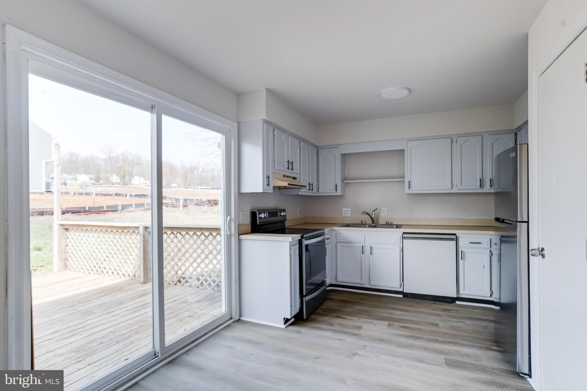 VILLAGE KNOLL - Residential