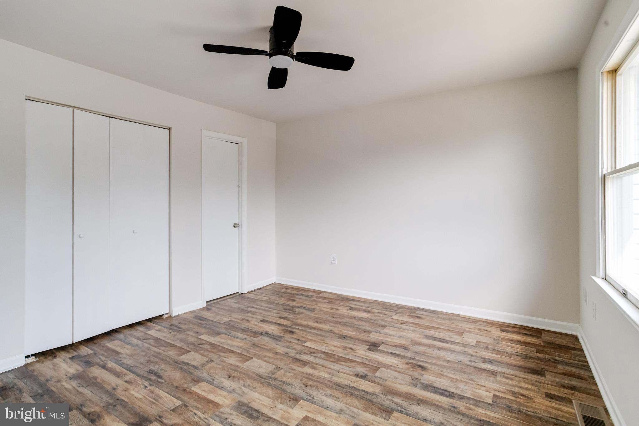 VILLAGE KNOLL - Residential