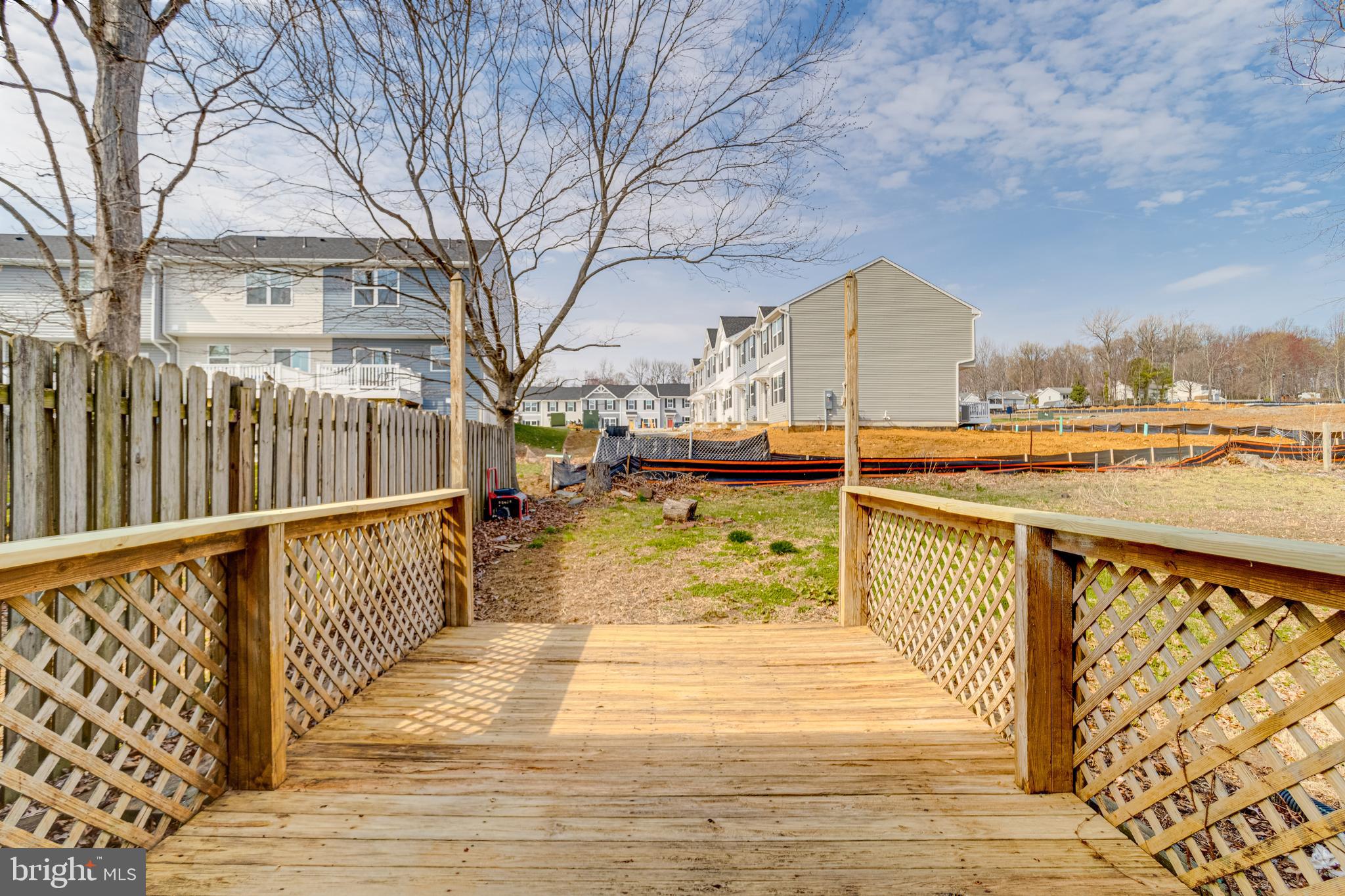 VILLAGE KNOLL - Residential