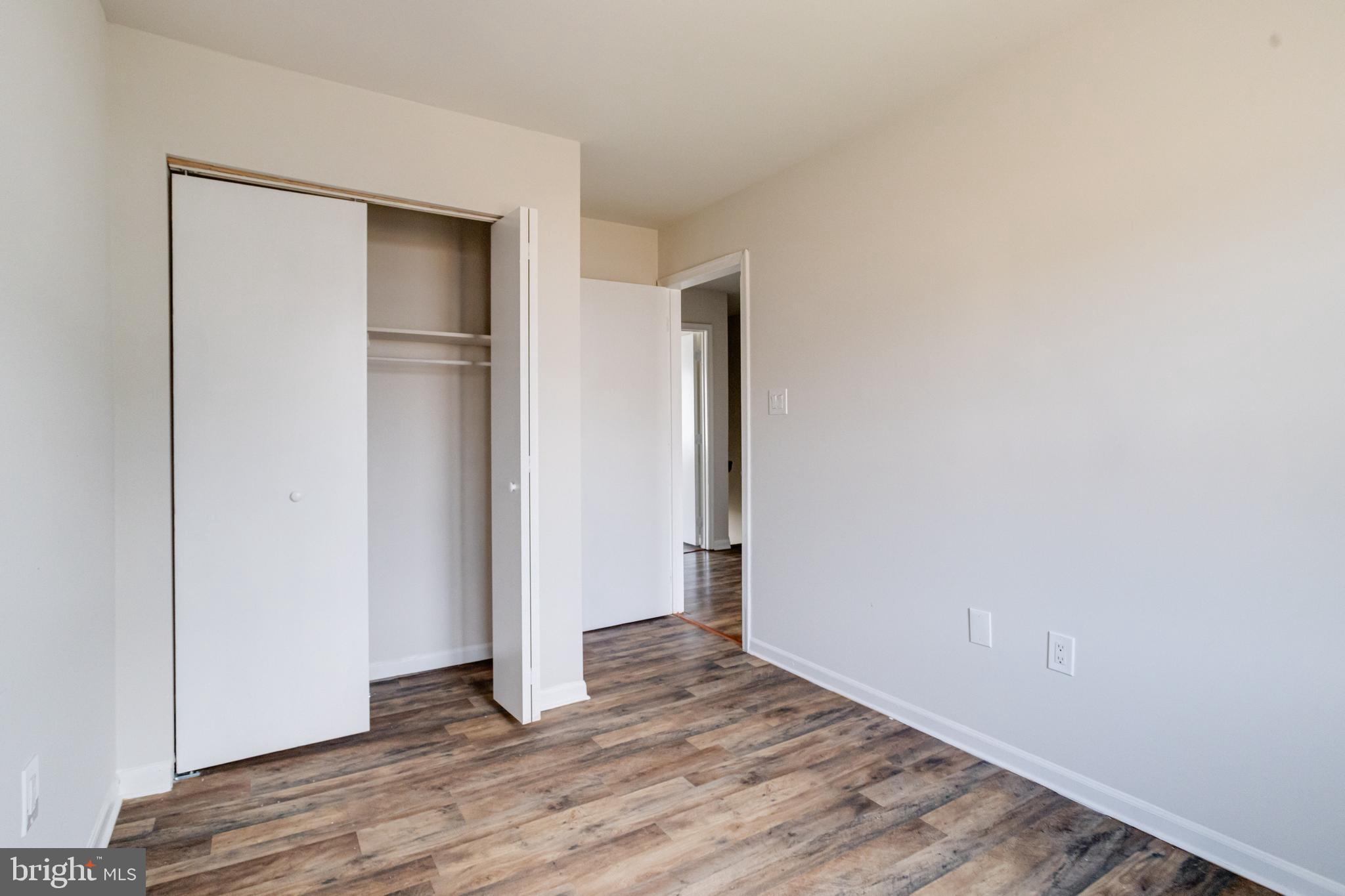 VILLAGE KNOLL - Residential