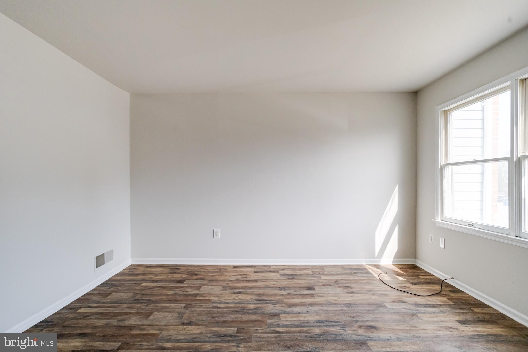 VILLAGE KNOLL - Residential