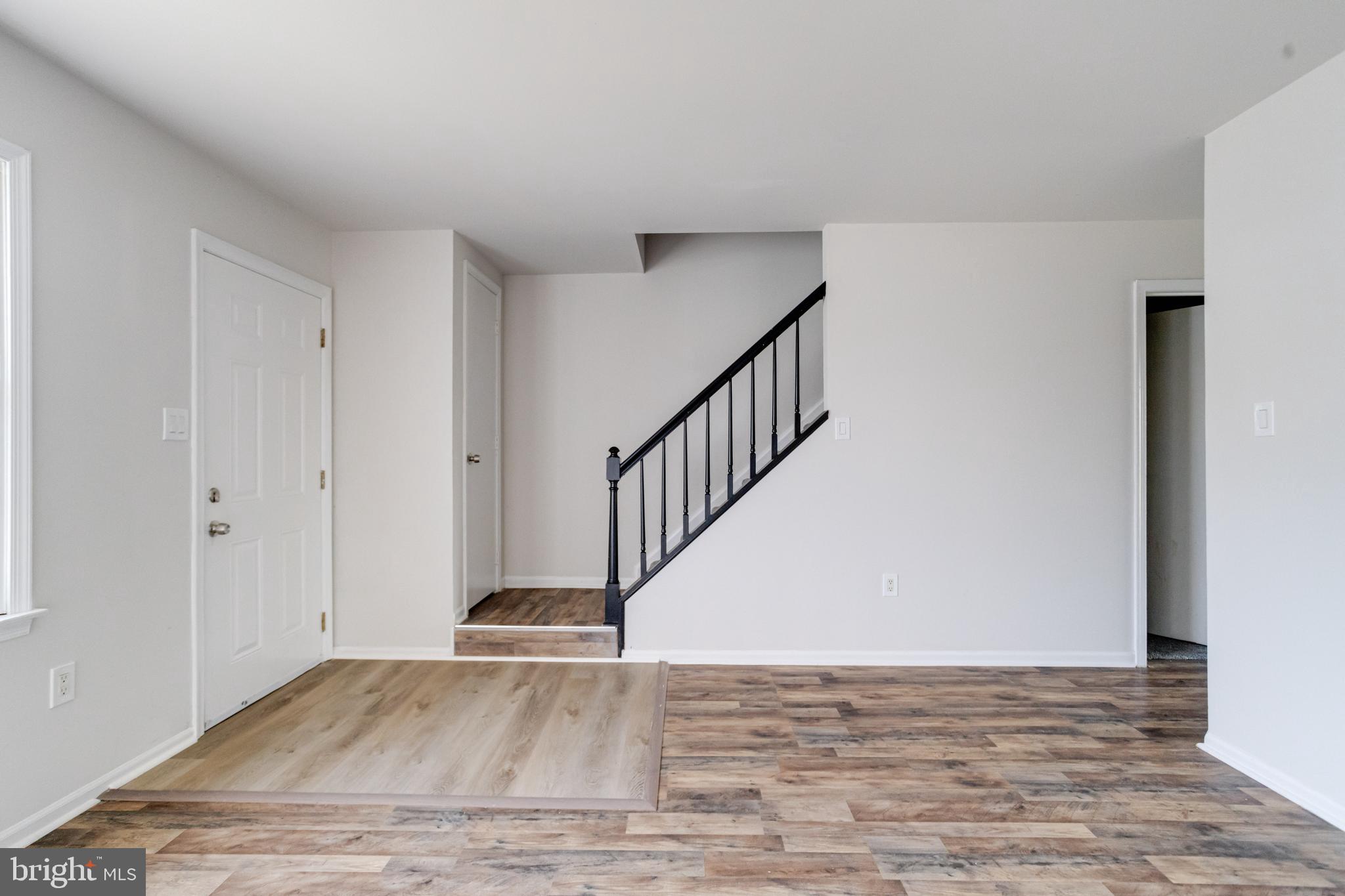 VILLAGE KNOLL - Residential