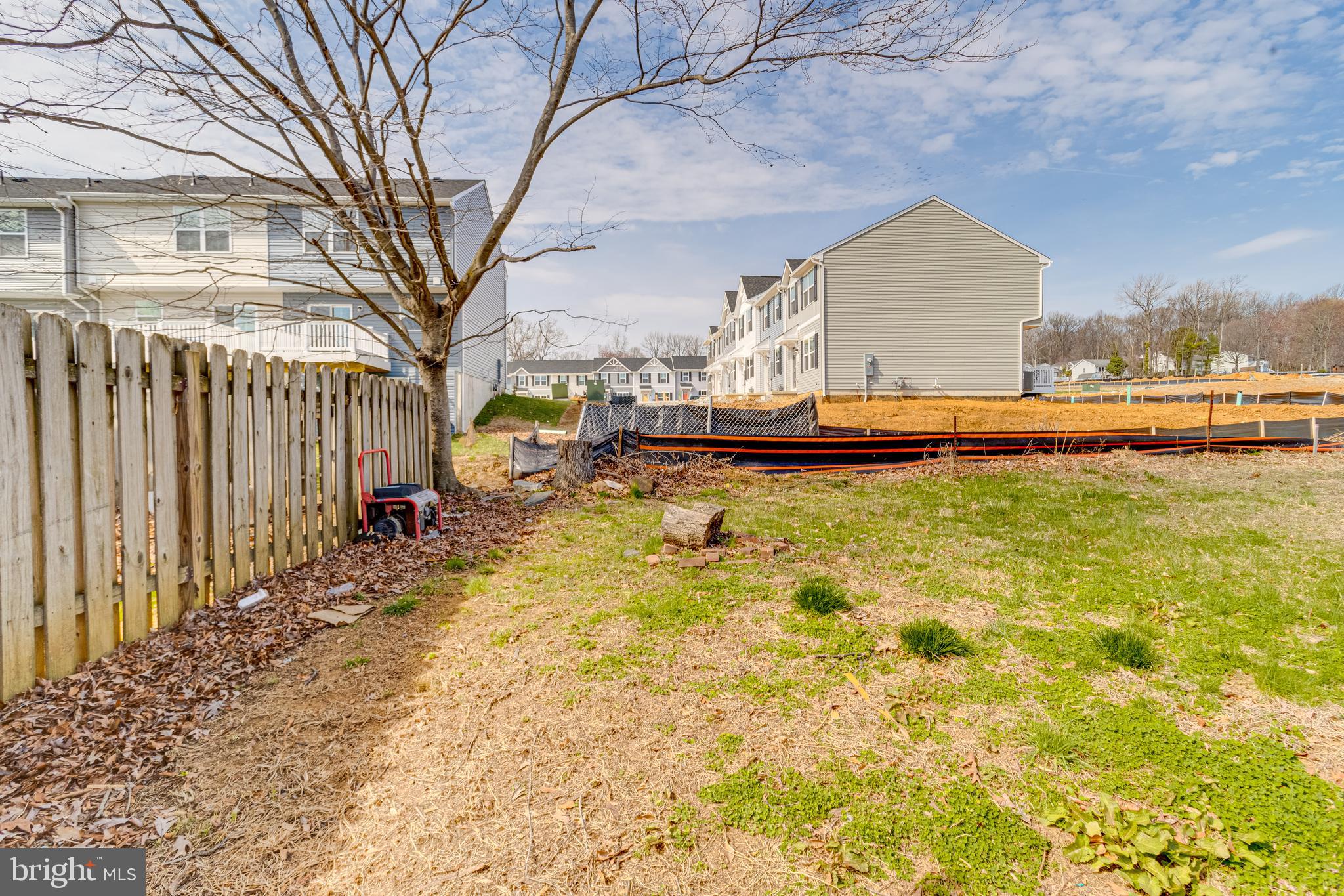 VILLAGE KNOLL - Residential