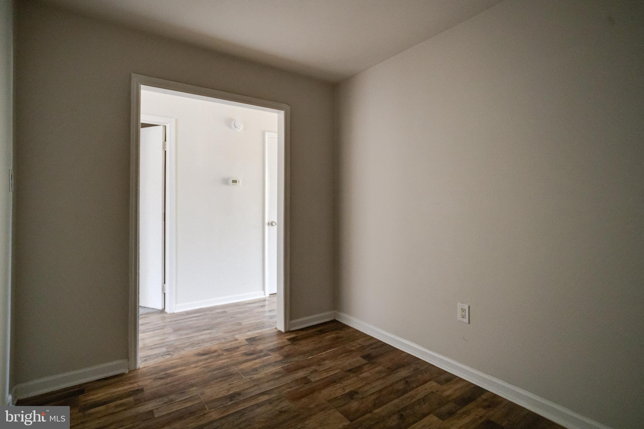 VILLAGE KNOLL - Residential