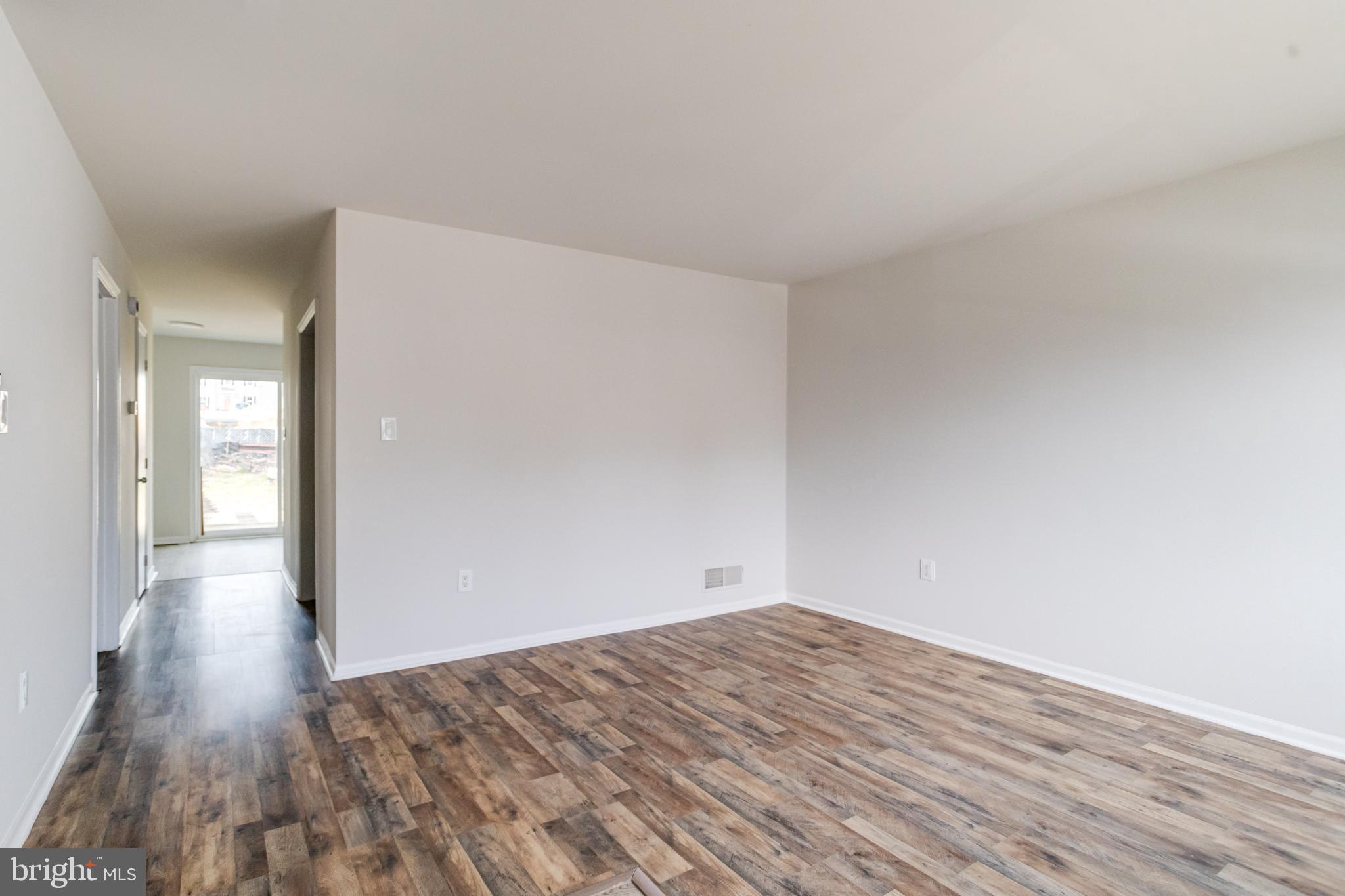 VILLAGE KNOLL - Residential