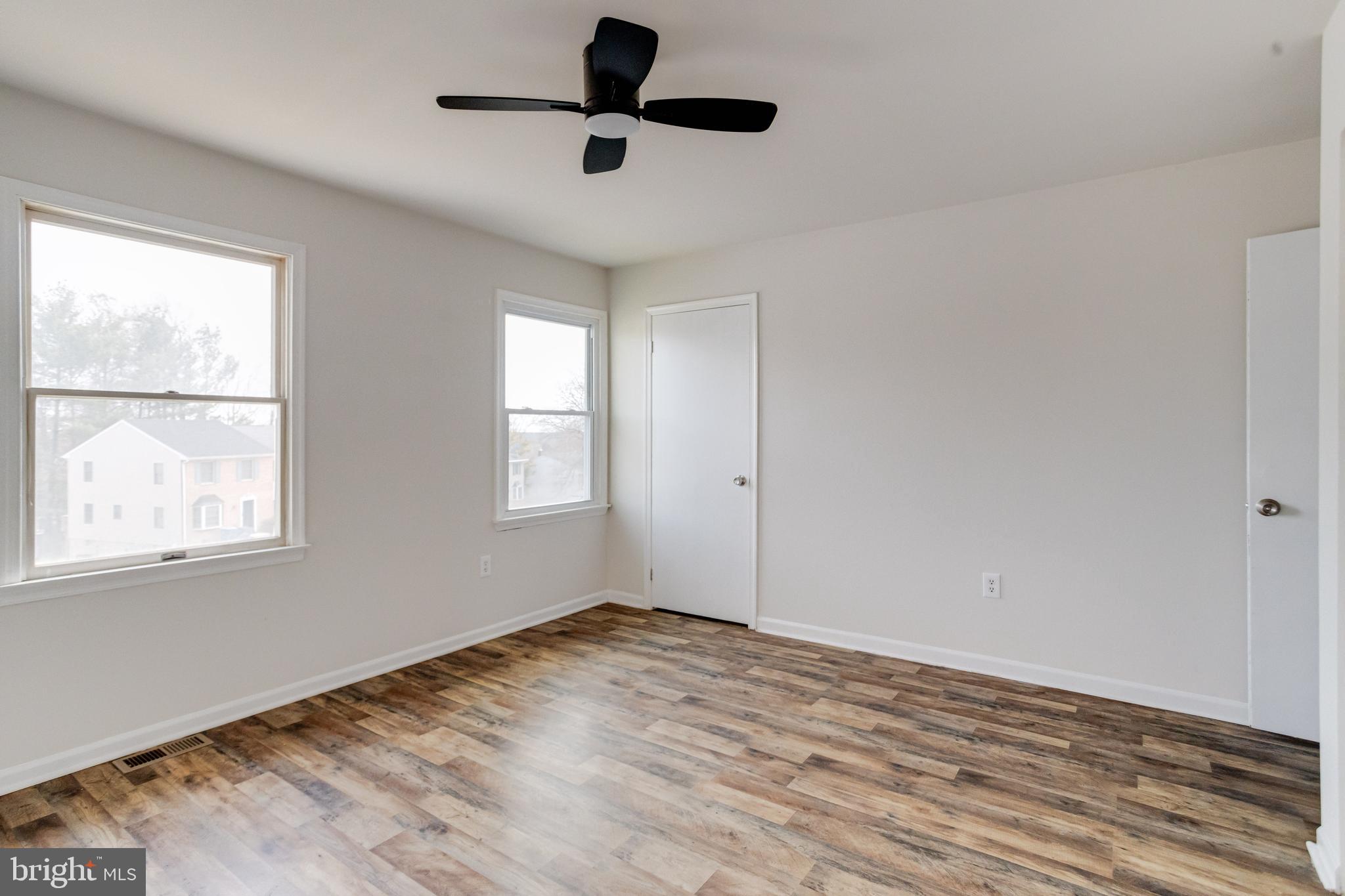 VILLAGE KNOLL - Residential