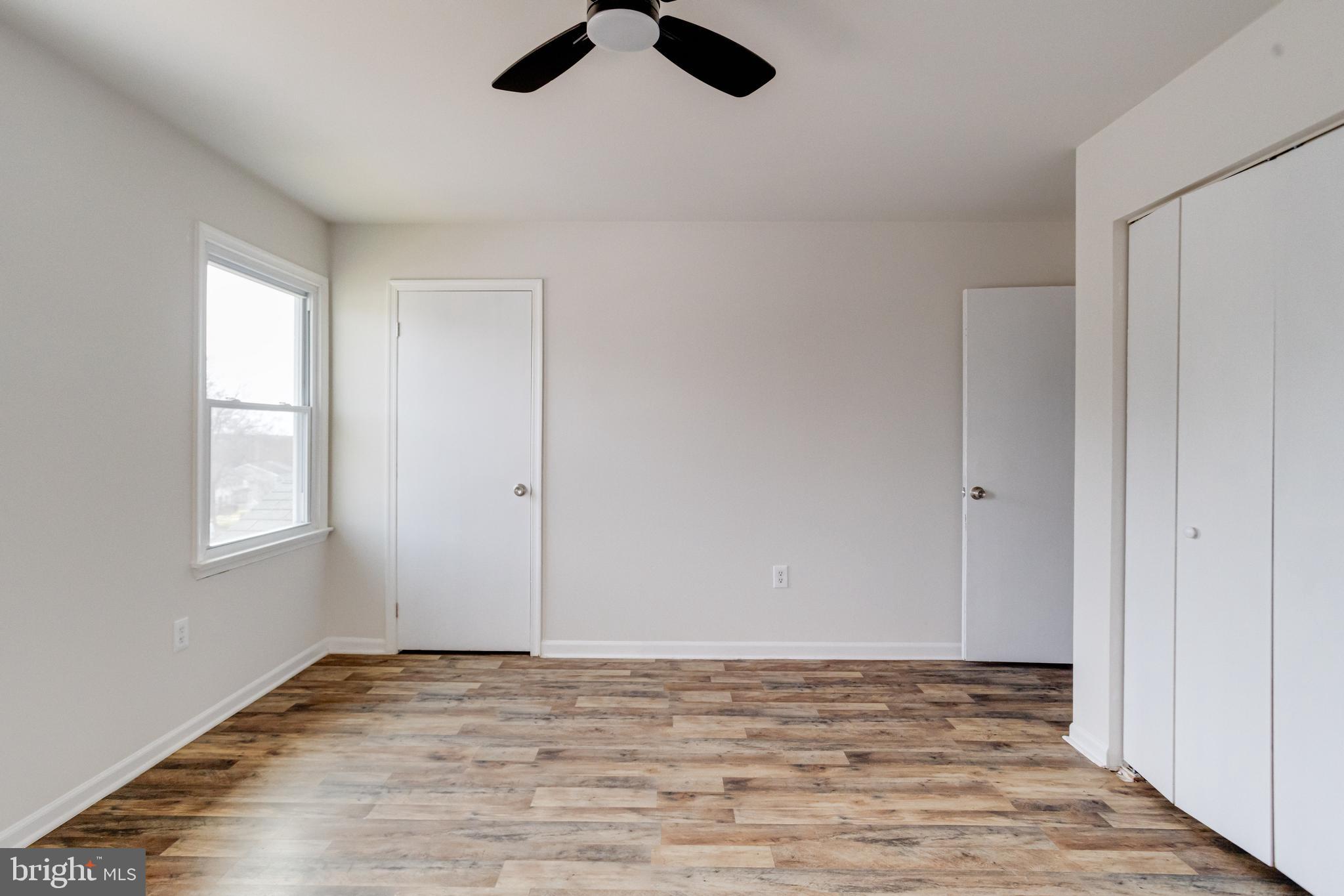 VILLAGE KNOLL - Residential