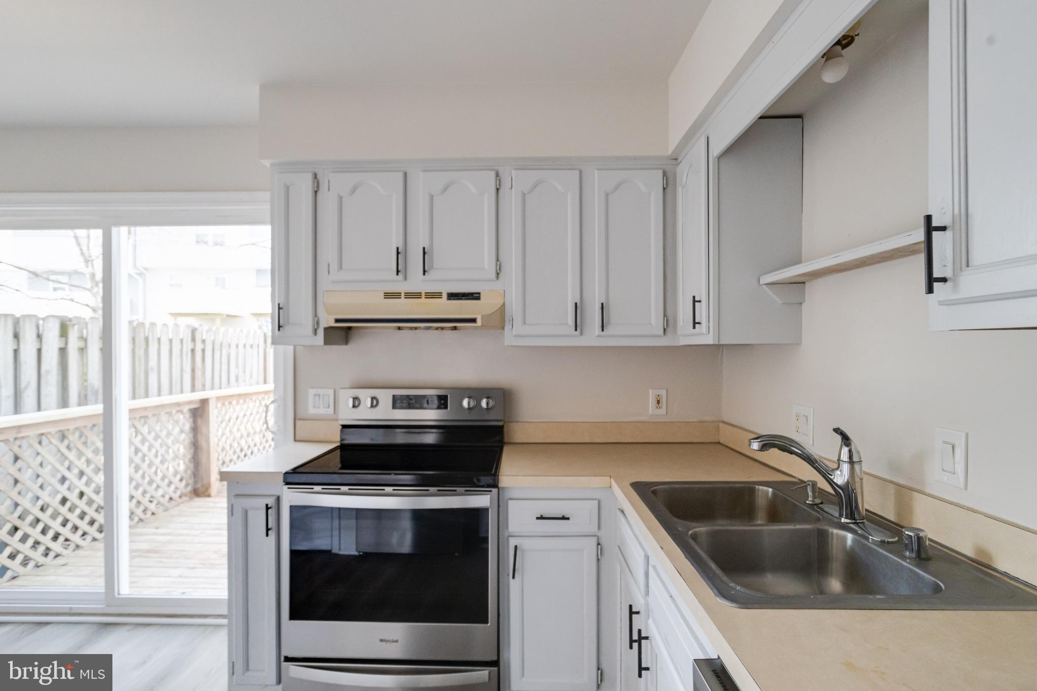 VILLAGE KNOLL - Residential