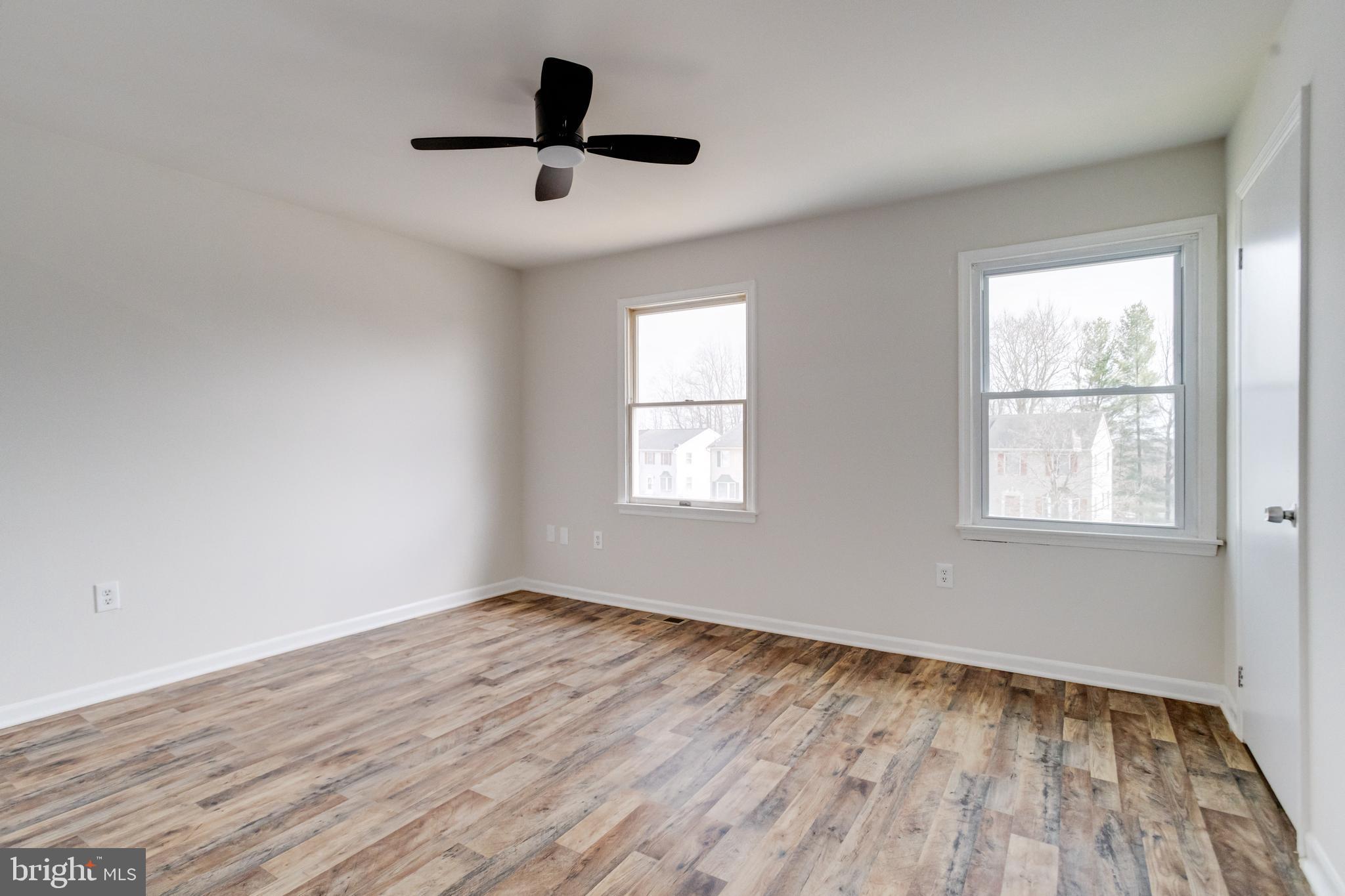 VILLAGE KNOLL - Residential