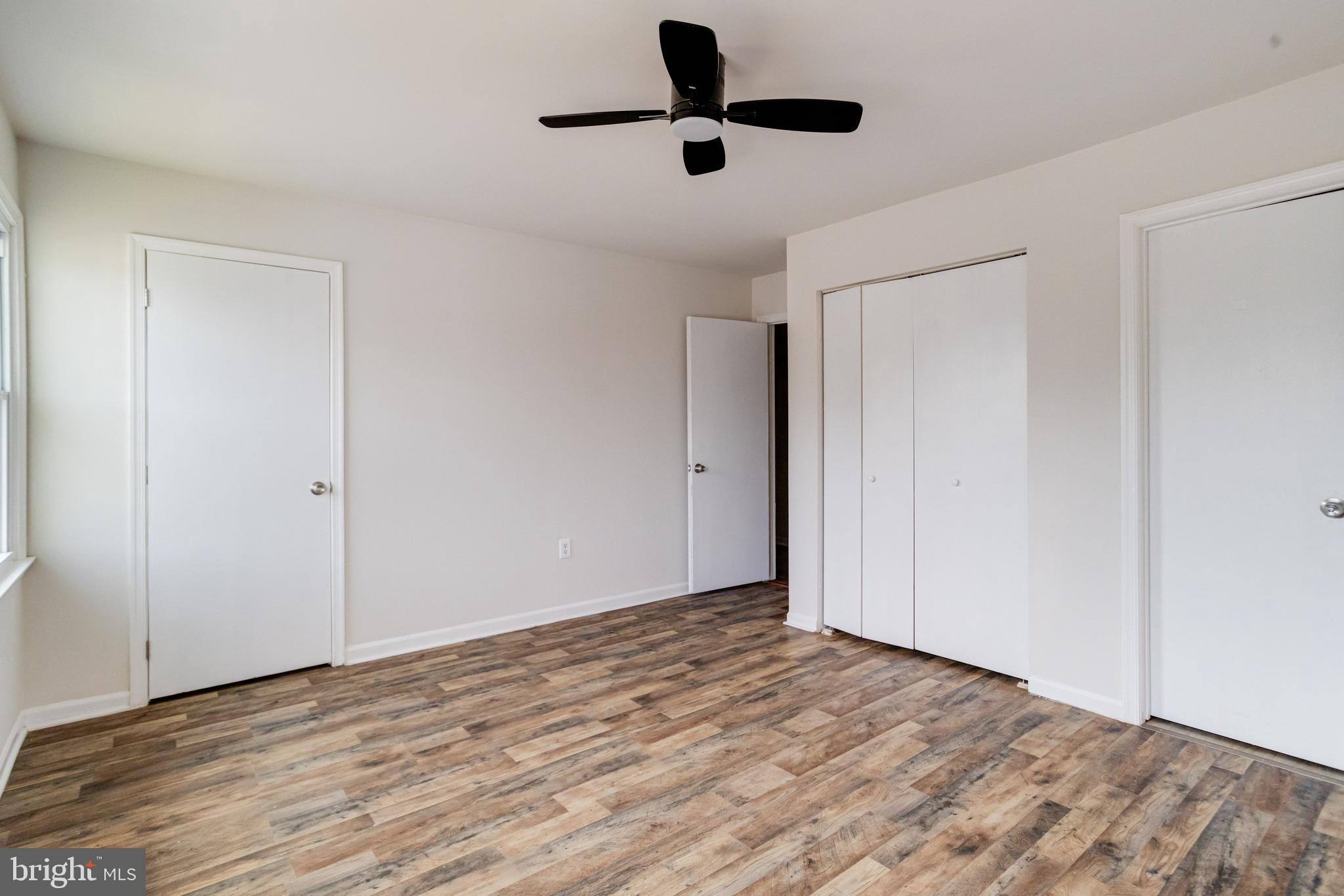 VILLAGE KNOLL - Residential