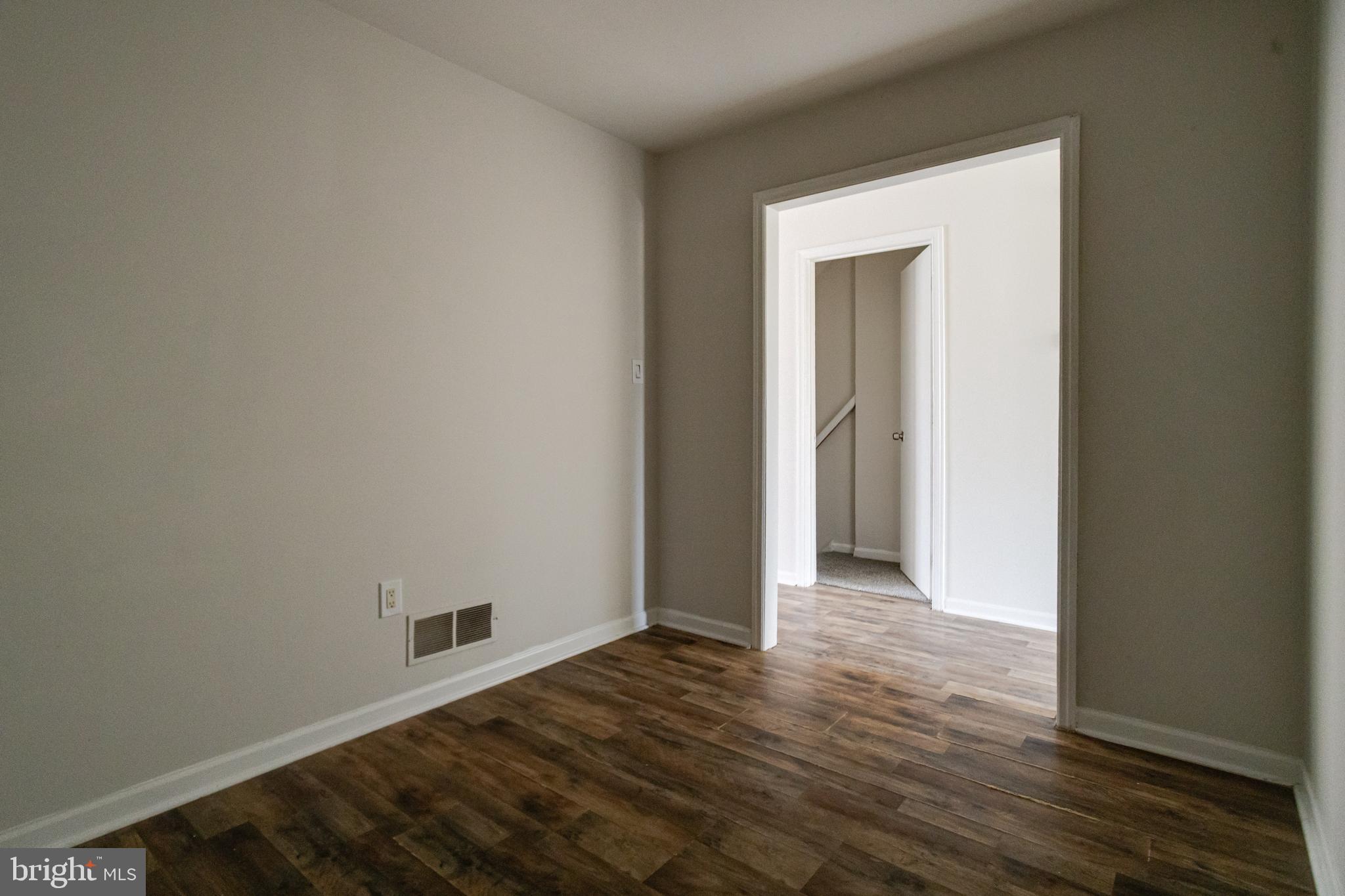 VILLAGE KNOLL - Residential