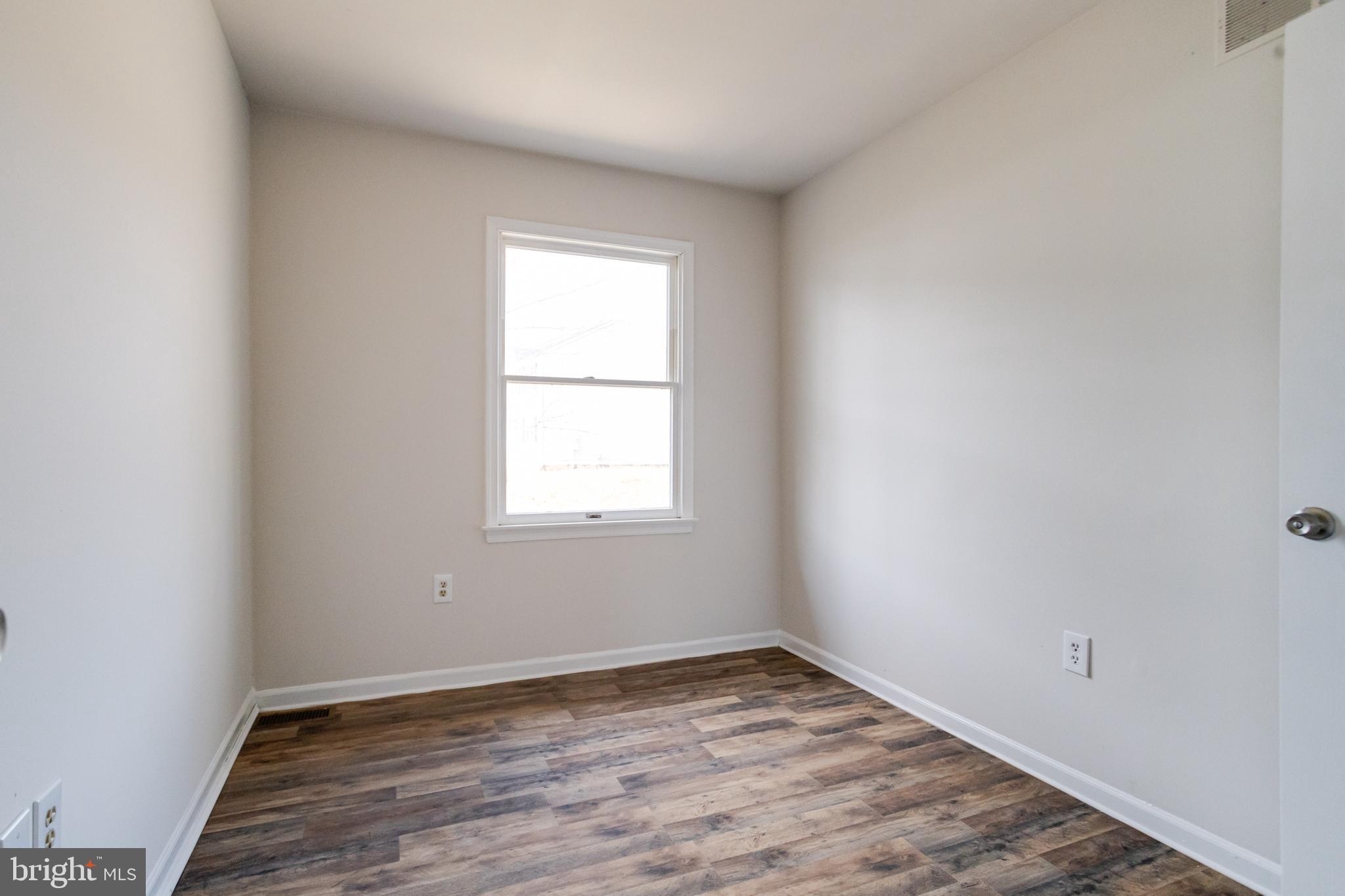 VILLAGE KNOLL - Residential