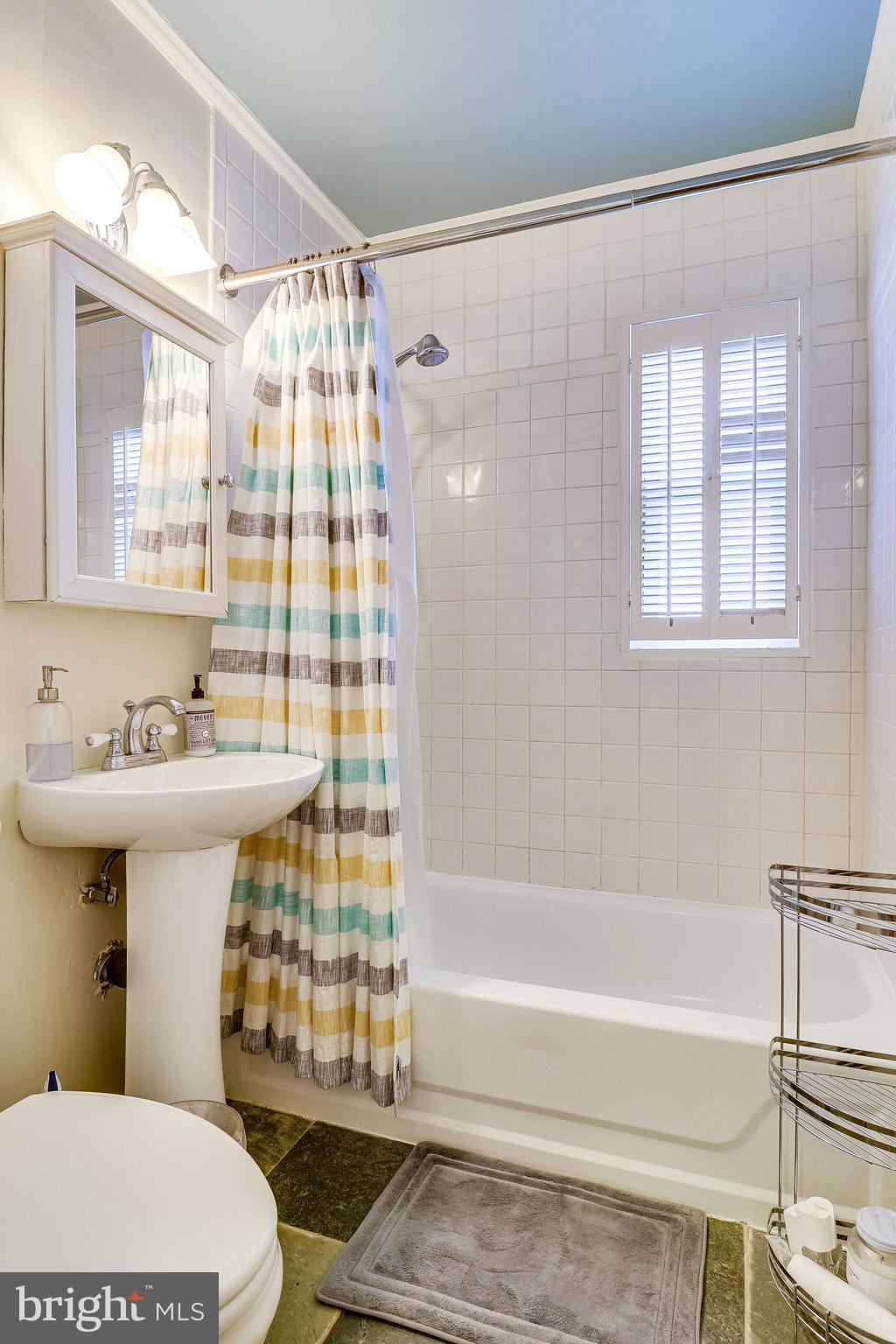 PIMMIT HILLS - Residential