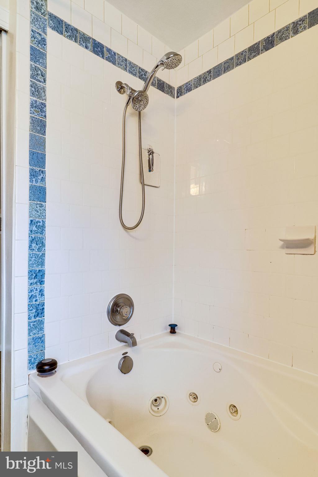 PIMMIT HILLS - Residential