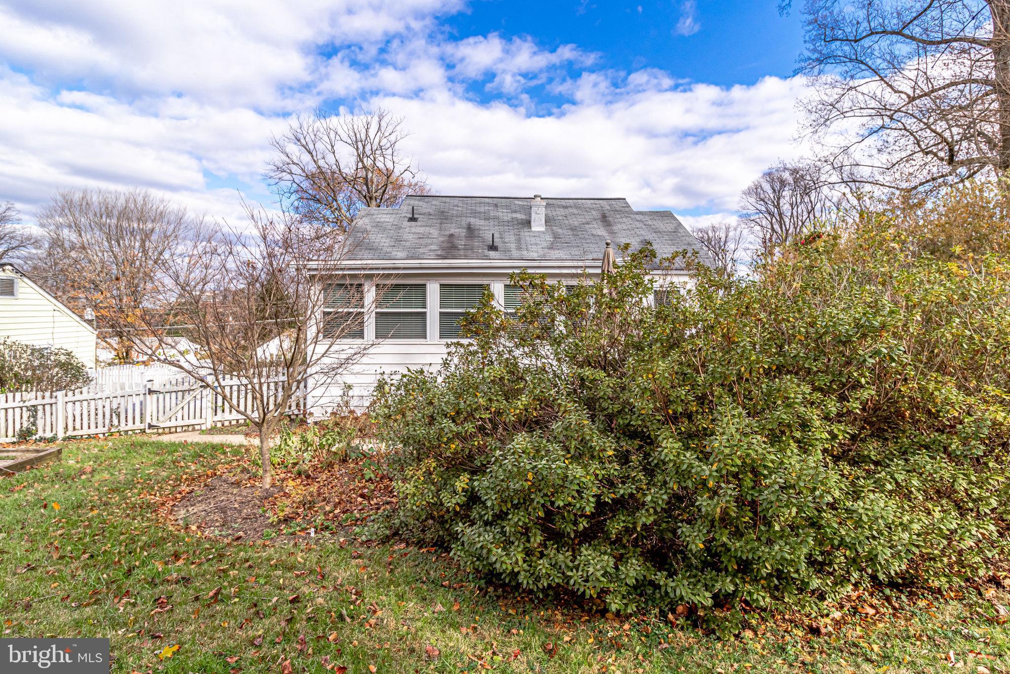 PIMMIT HILLS - Residential