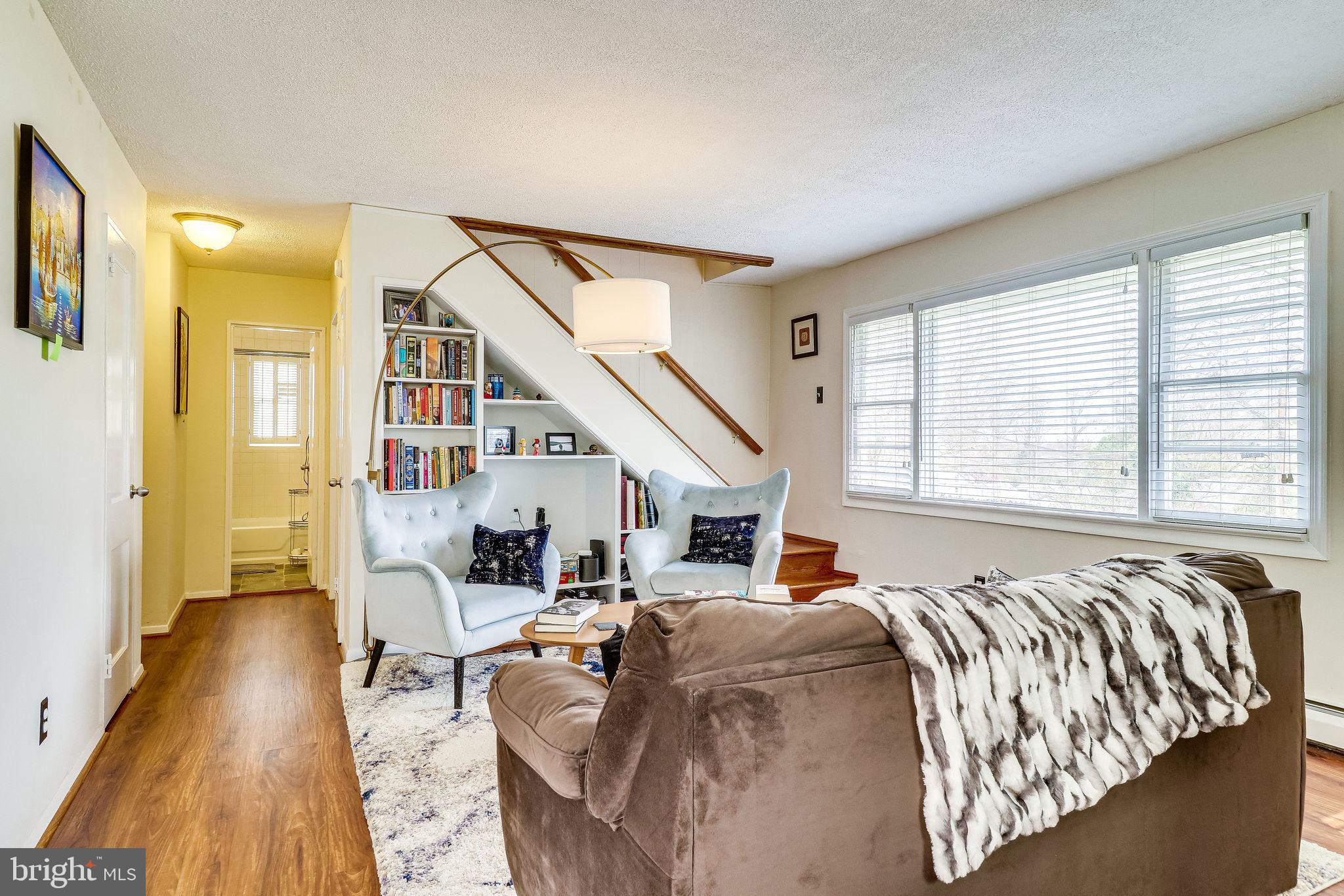 PIMMIT HILLS - Residential