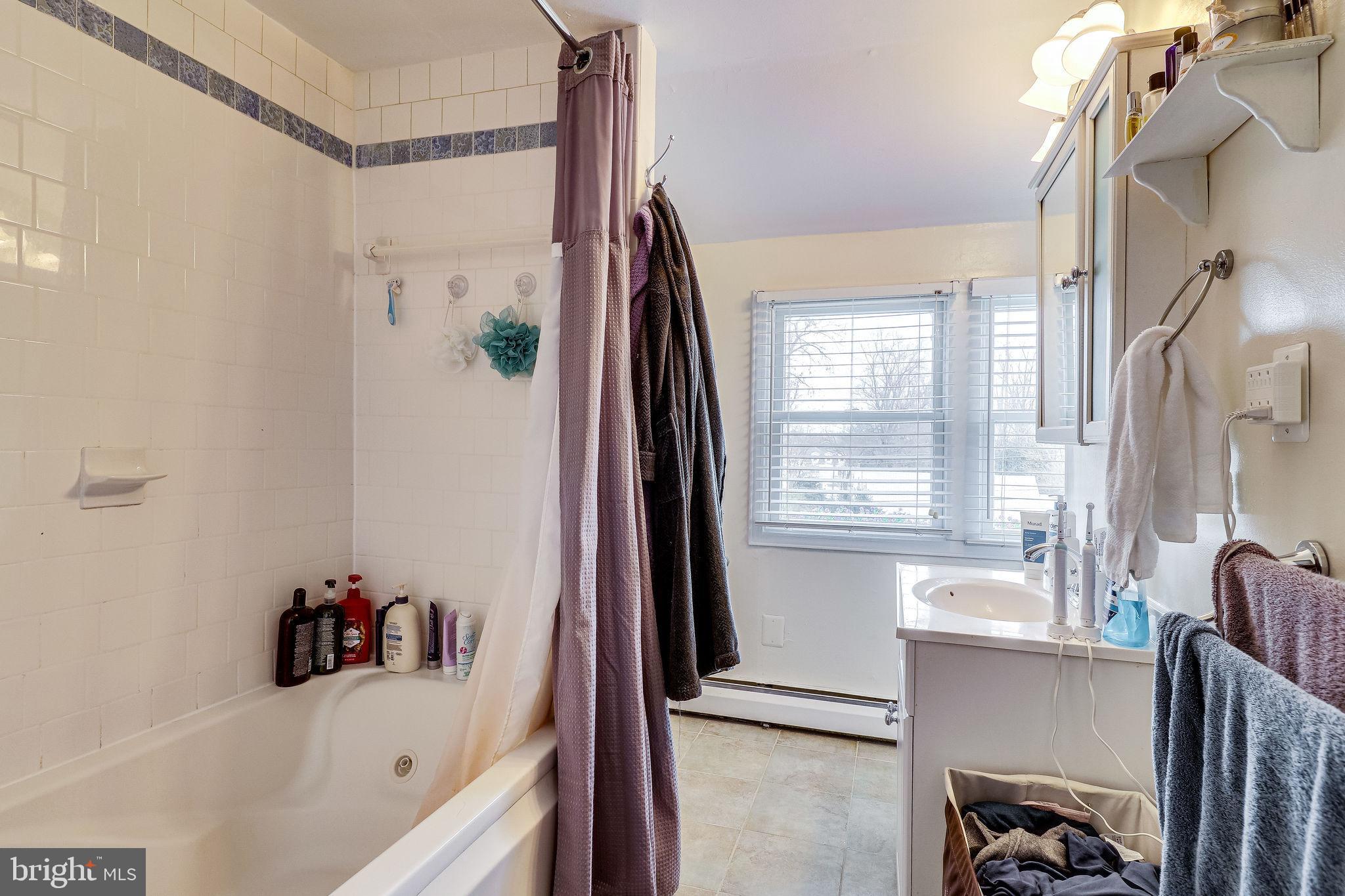 PIMMIT HILLS - Residential