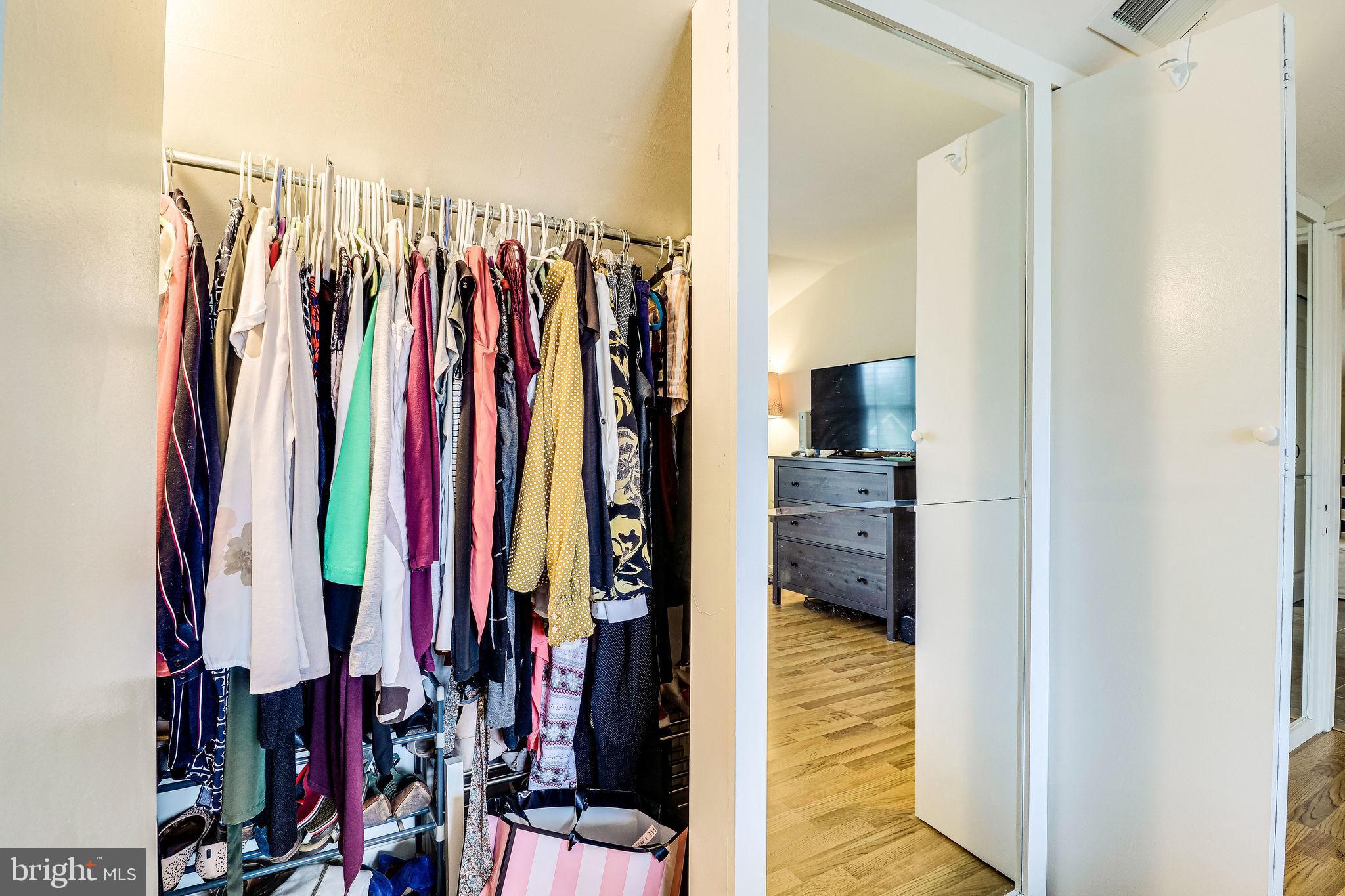 PIMMIT HILLS - Residential