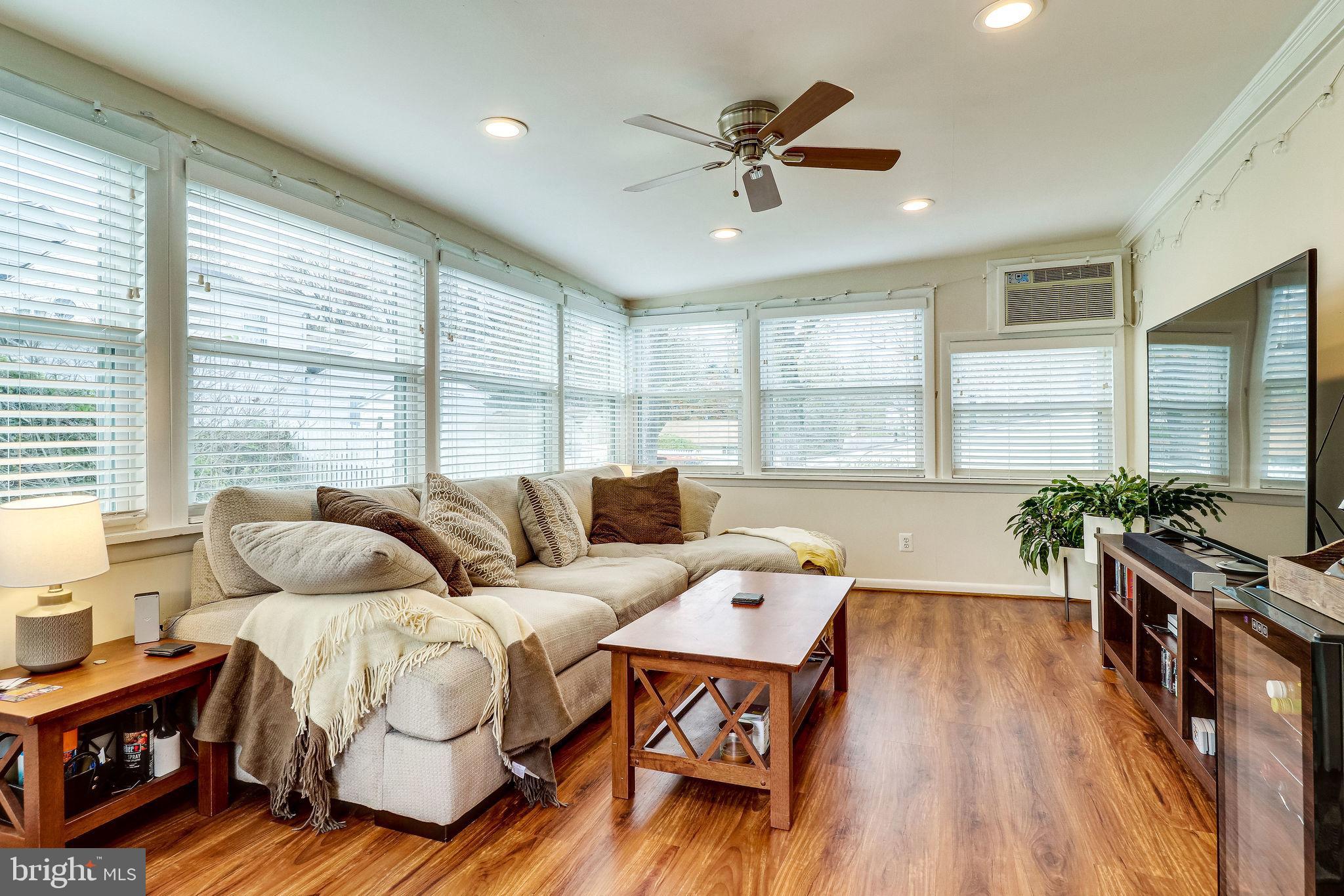 PIMMIT HILLS - Residential