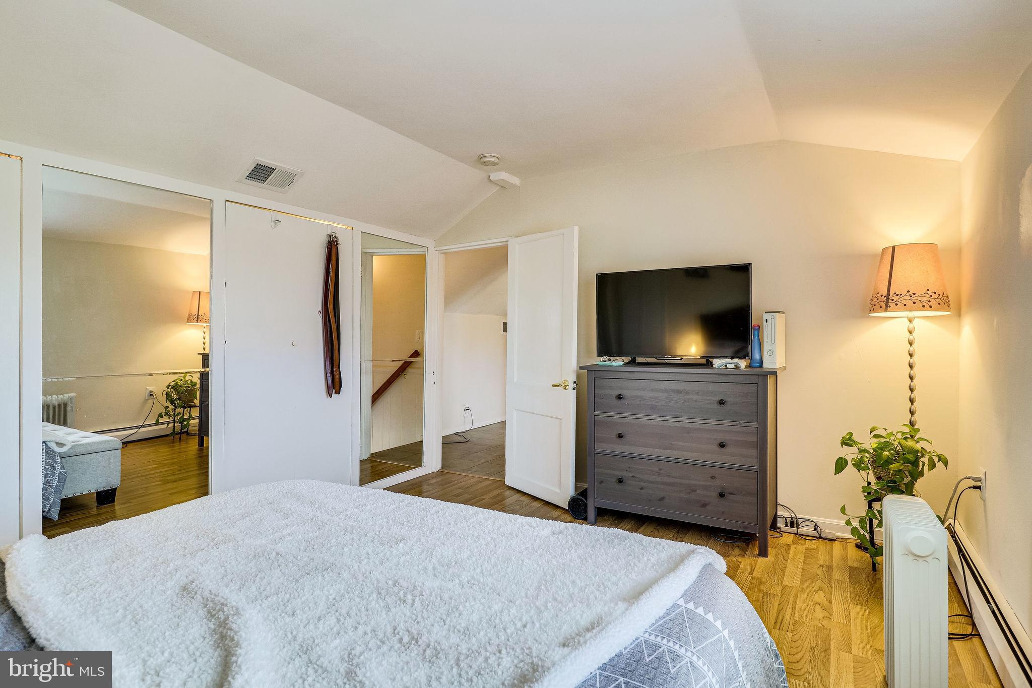 PIMMIT HILLS - Residential