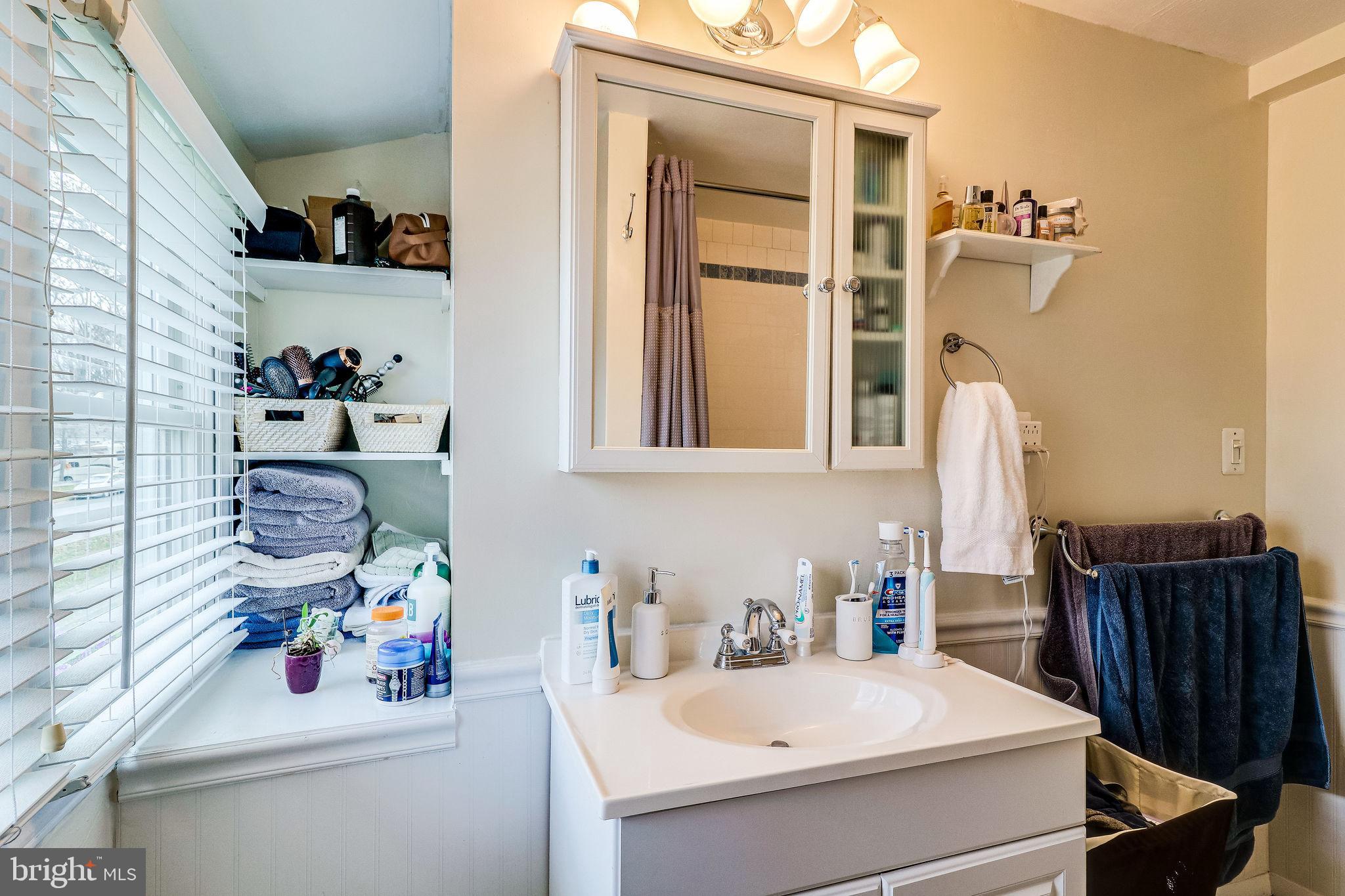 PIMMIT HILLS - Residential